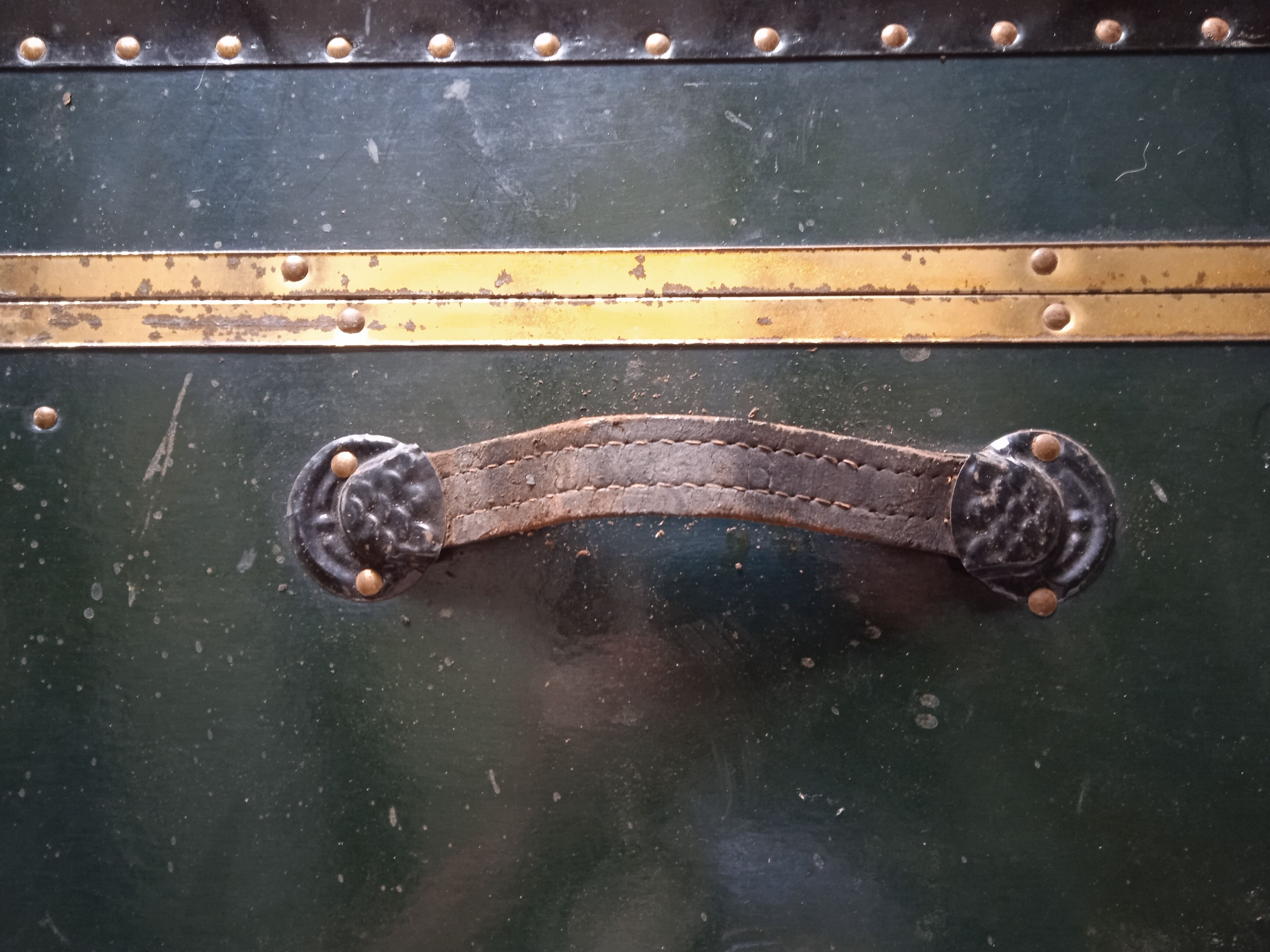 Travel trunk original lacquered wood and metal