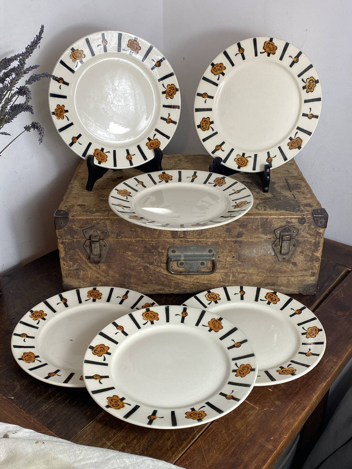 Porcelain plates, Badonviller France