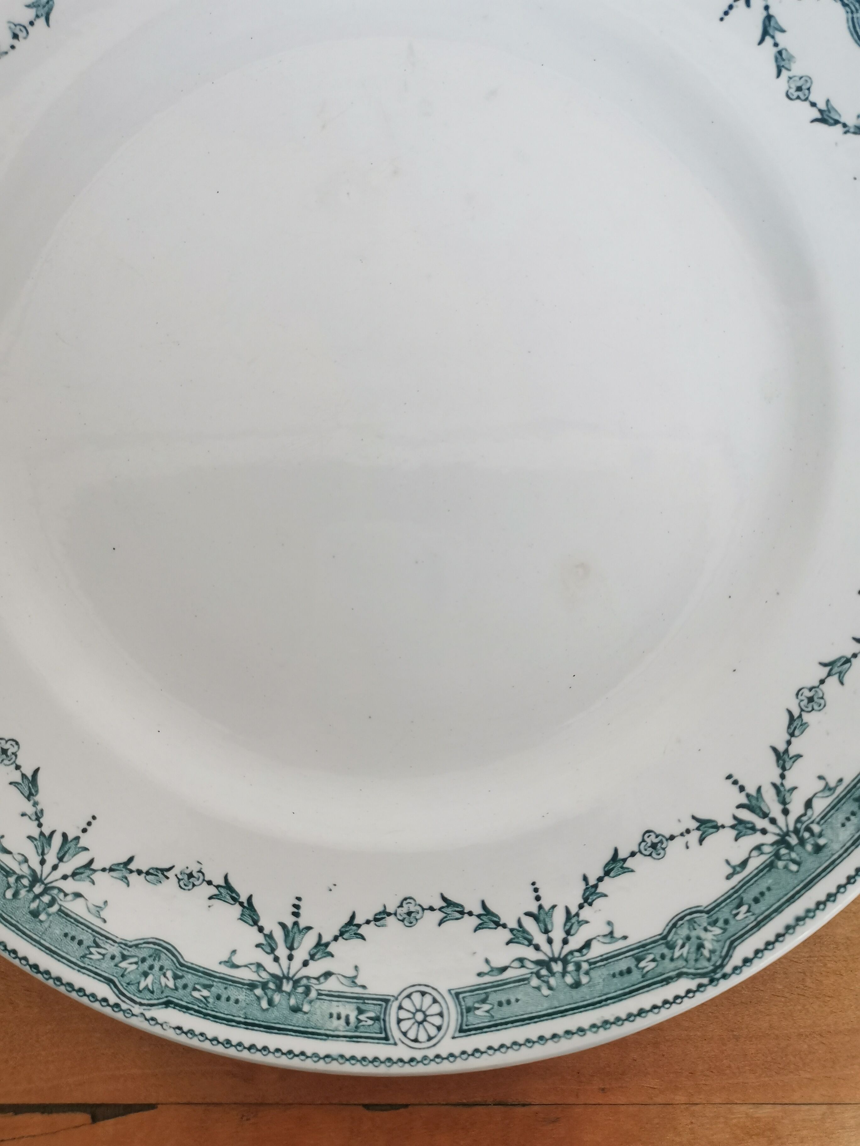 Faience dish Moulin des loups and Hamage