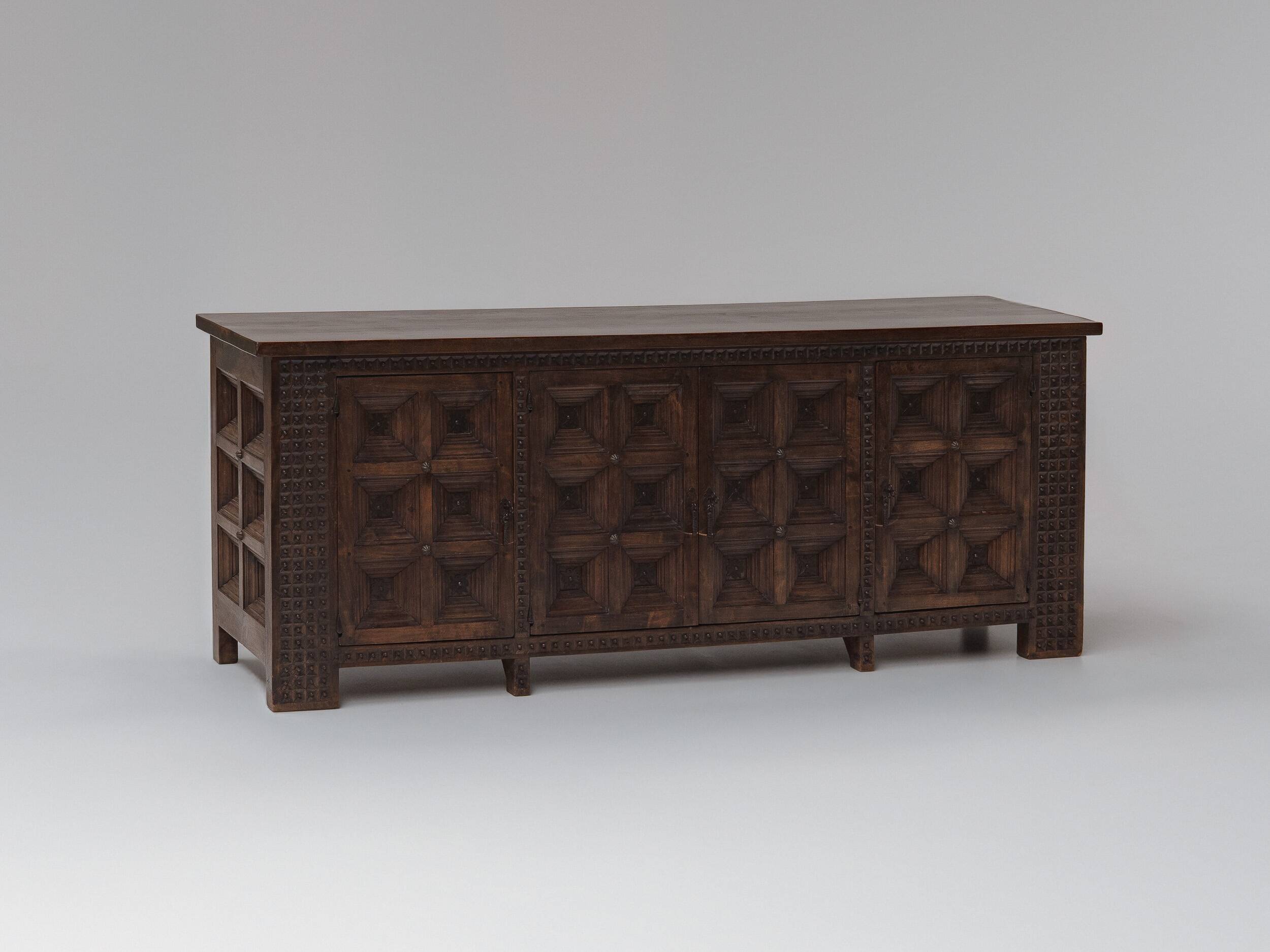 Buffet rustique brutaliste espagnol, années 1960