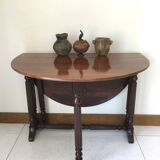 English mahogany "Gateleg" table
