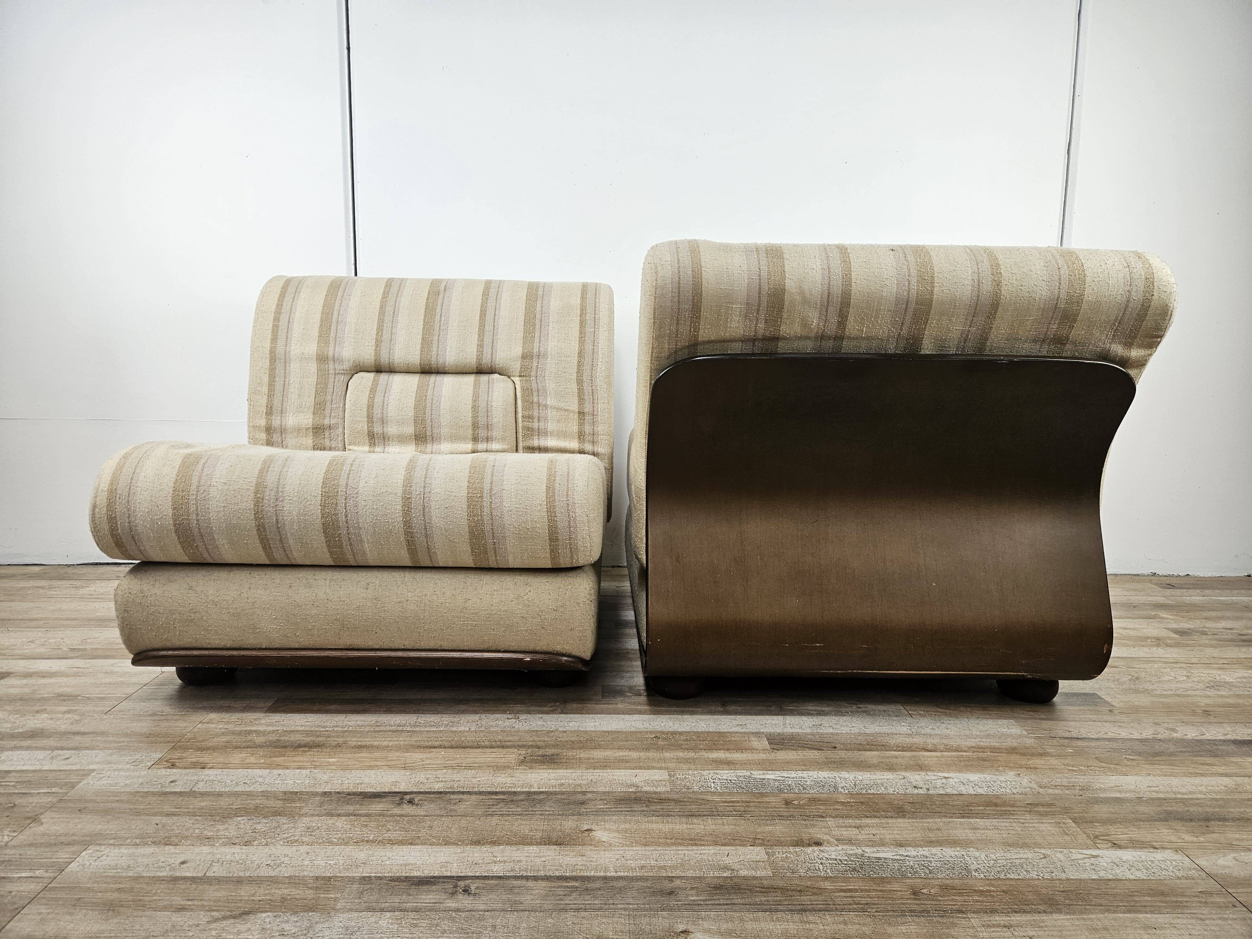 Fauteuils italiens du milieu du siècle en bois et tissu