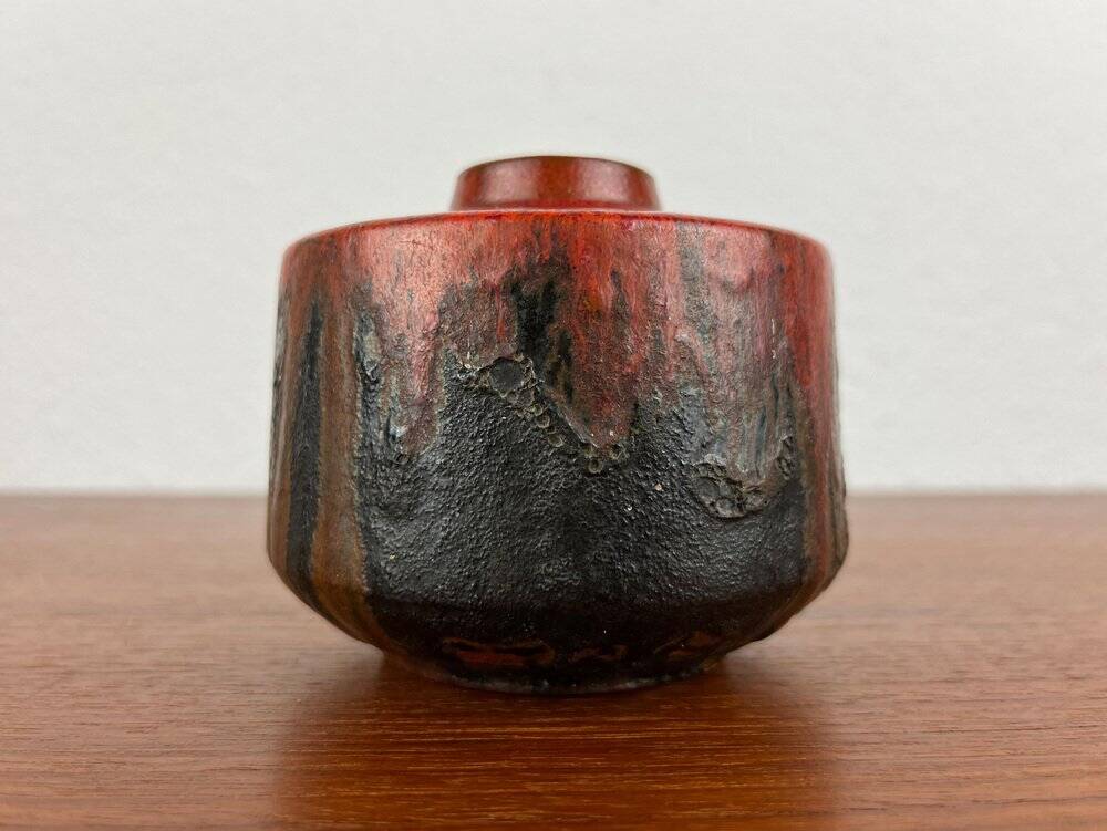 Brutalist studio pottery vase by Lu and Gerd Grove, 1964.