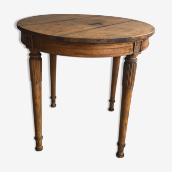 Wooden round coffee table