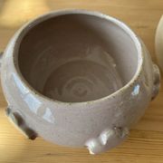 Tasse, sous-tasse et sucrier en céramique