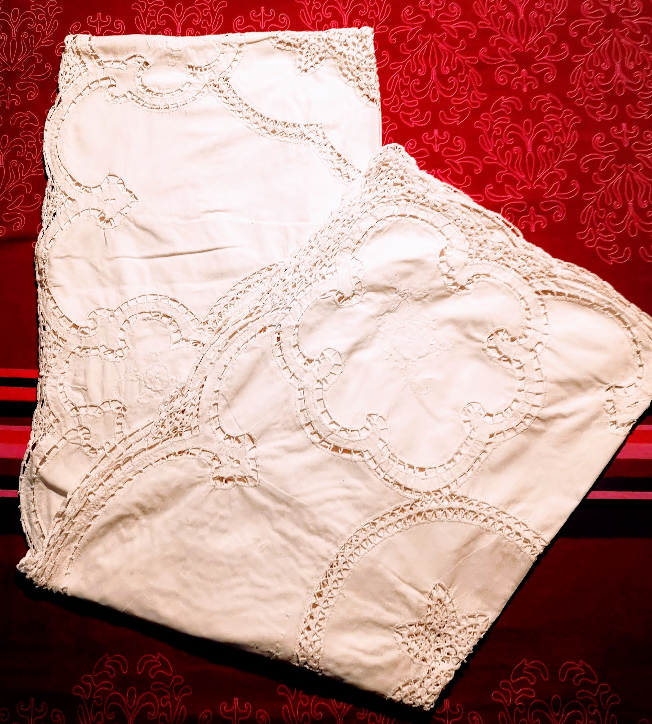 Old cotton tablecloth, lace and embroidery 160 x 240