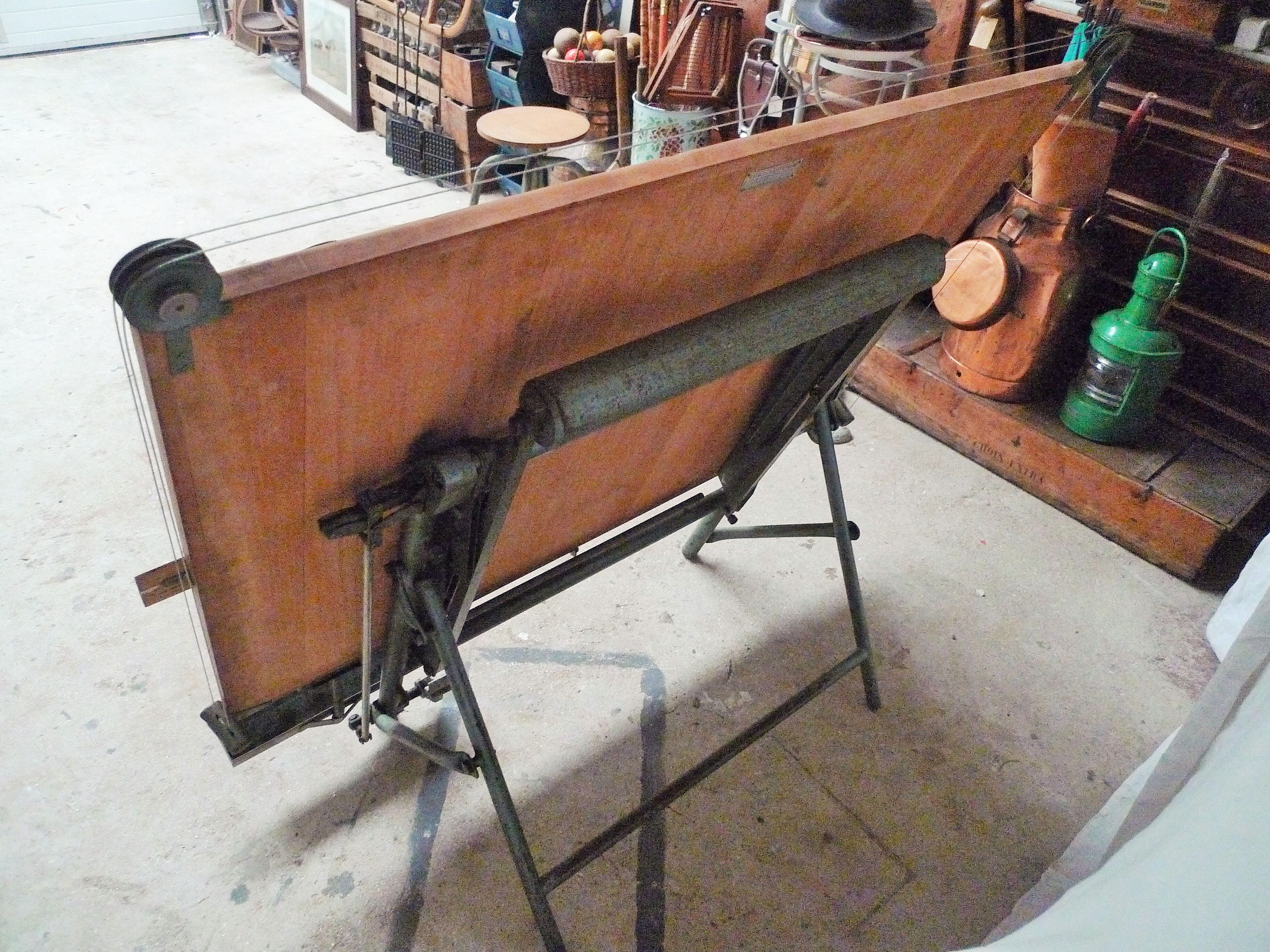 Illustration table architect Sauterau