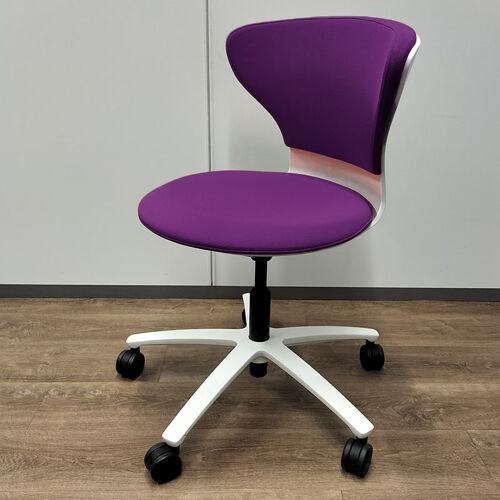 Chaise pivotante sedus turn around en tissu violet