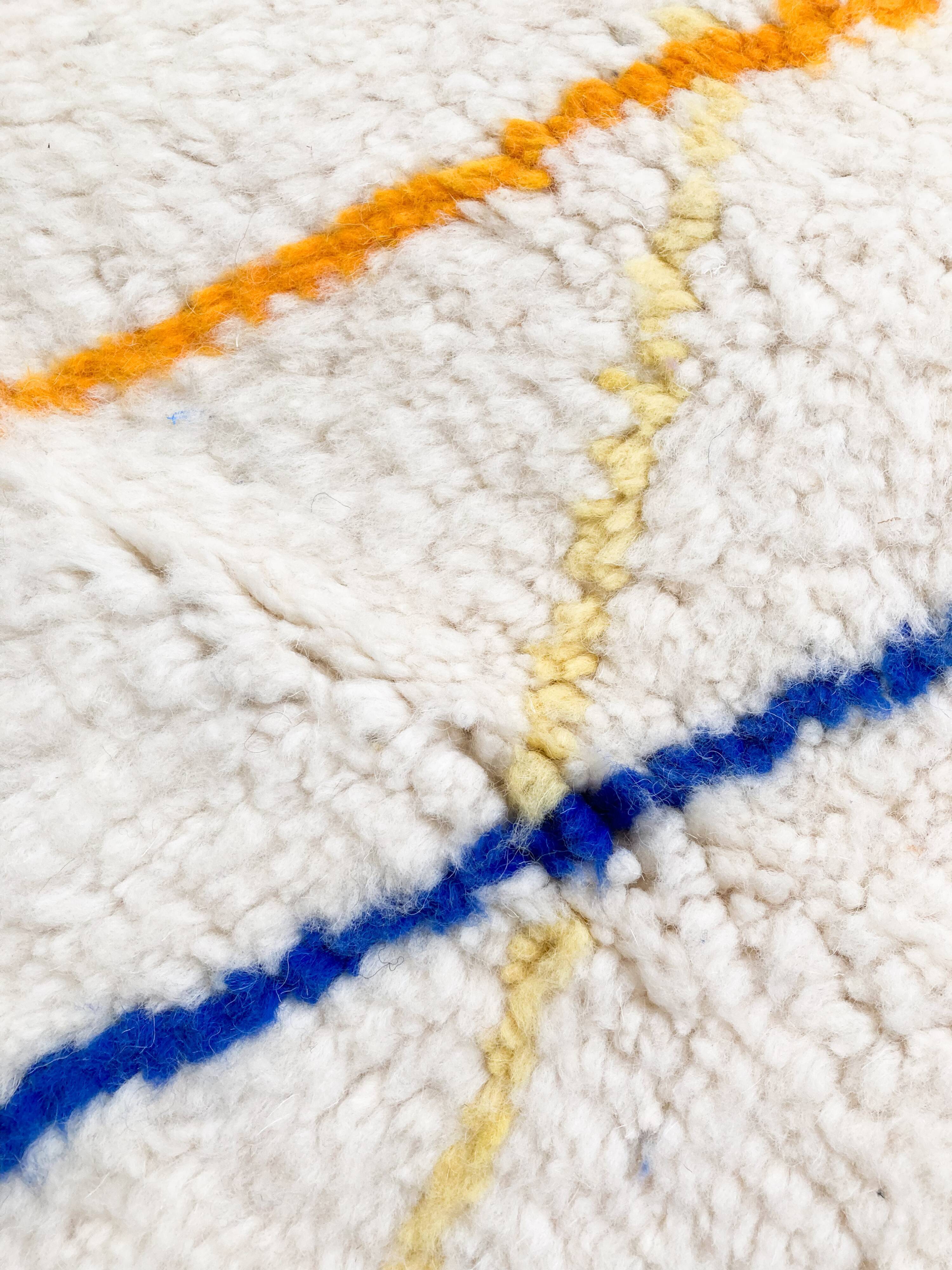 Moroccan Berber beni ouarain ecru rug with colored lines 145x98cm