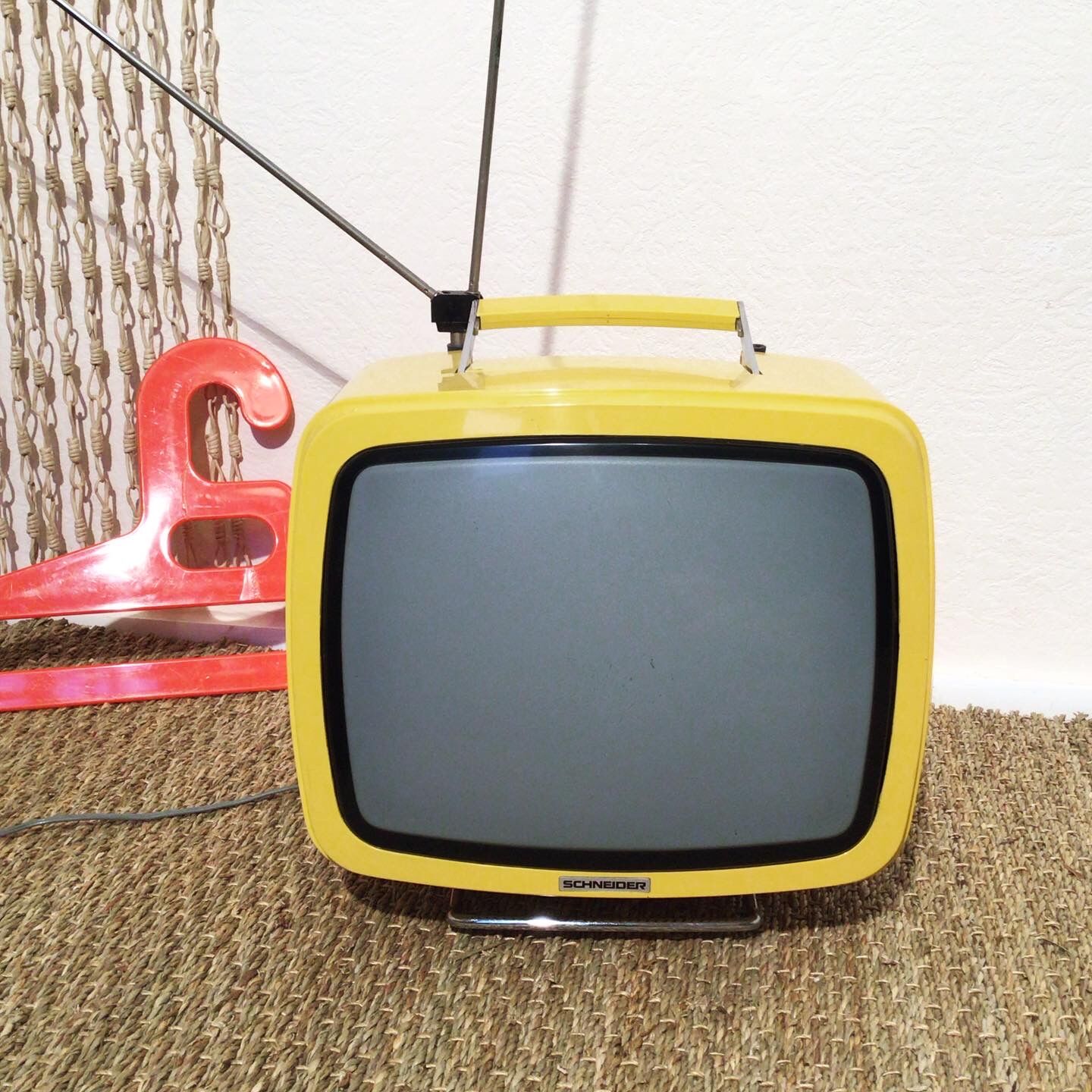 Schneider Popsy TV