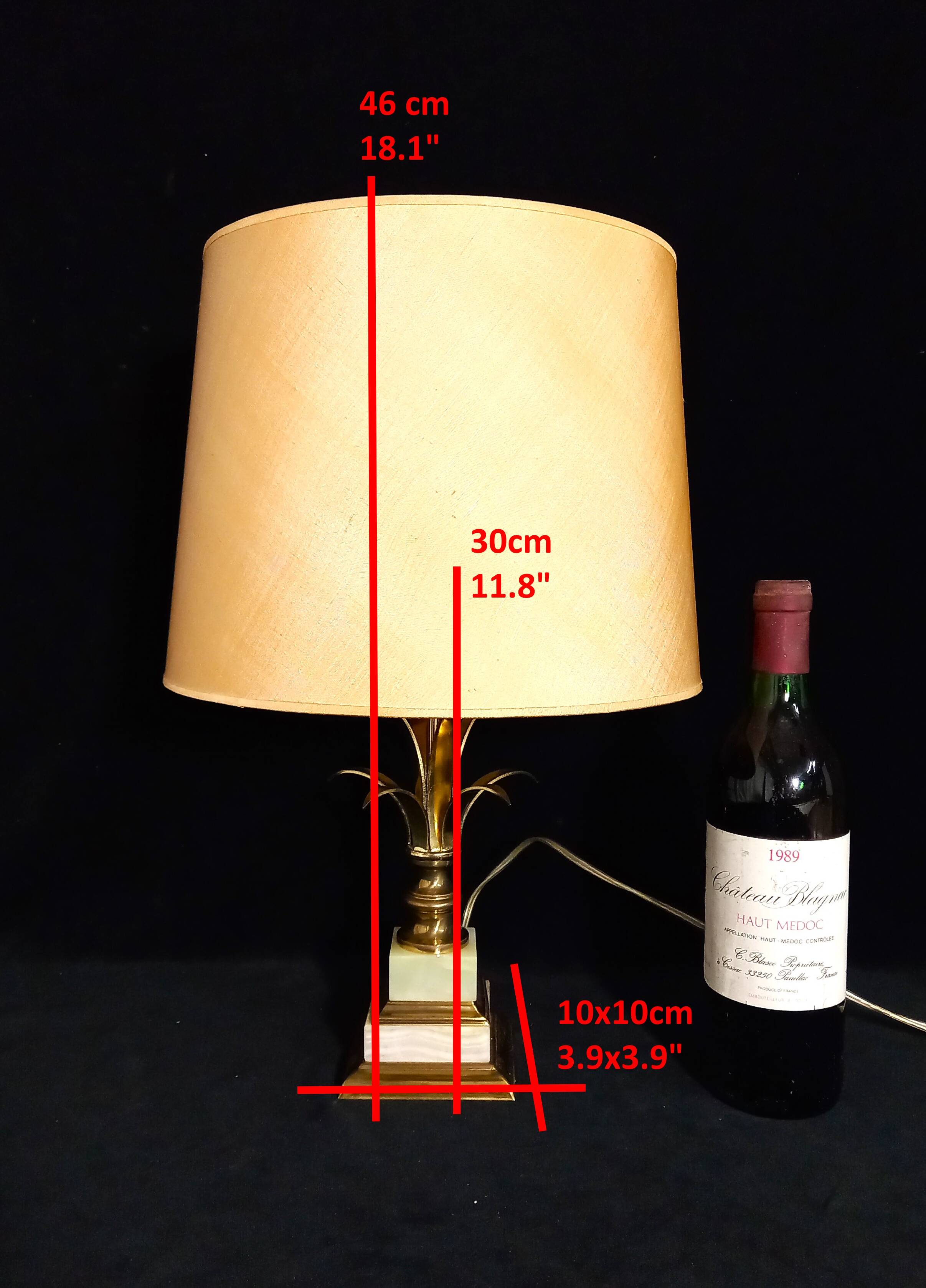 Pineapple style table lamp with onyx and brass base