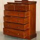 Paire de commodes vintage en acajou flammé