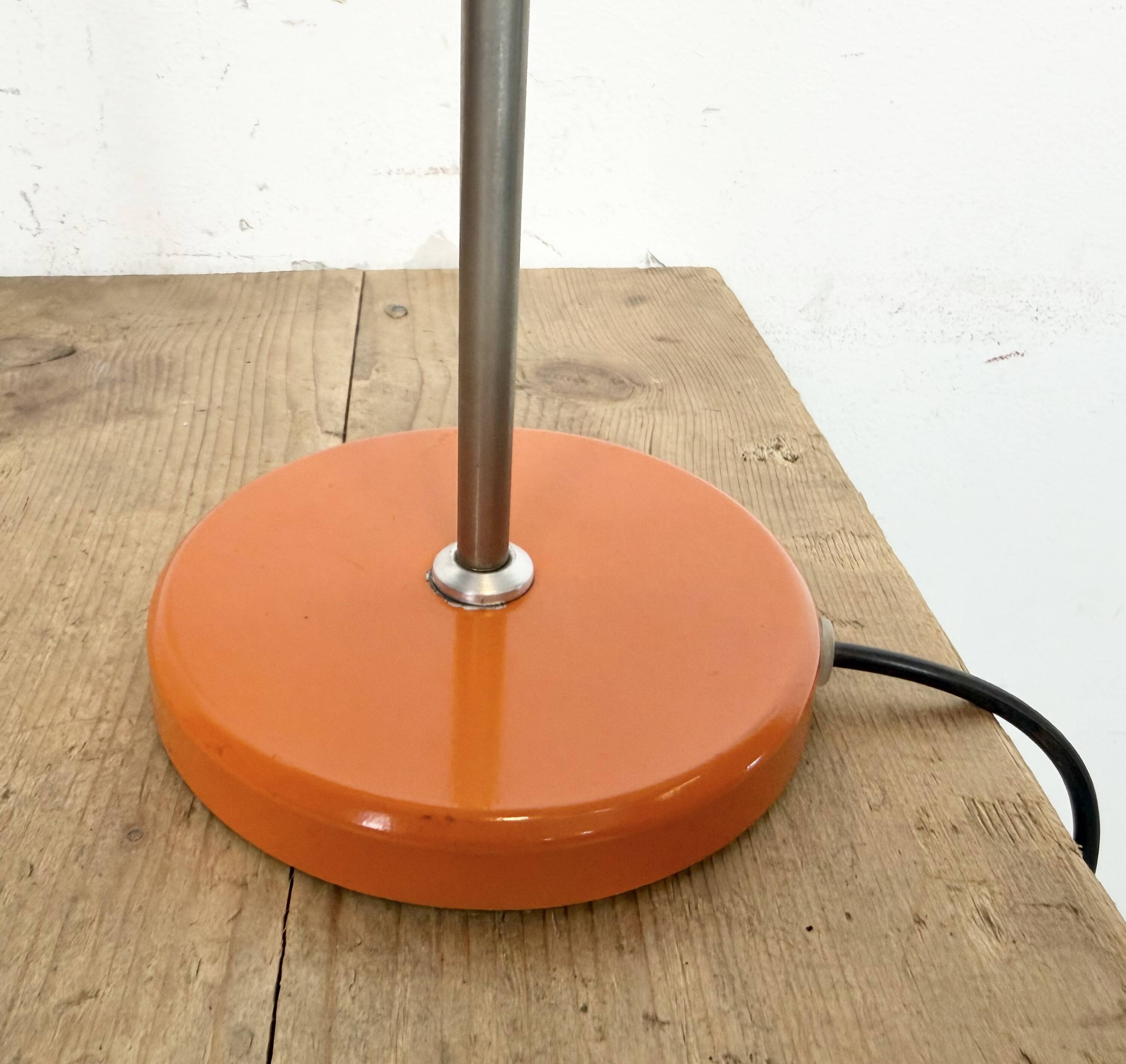 Lampe de table hongroise orange vintage d'Elektrofem, années 1970