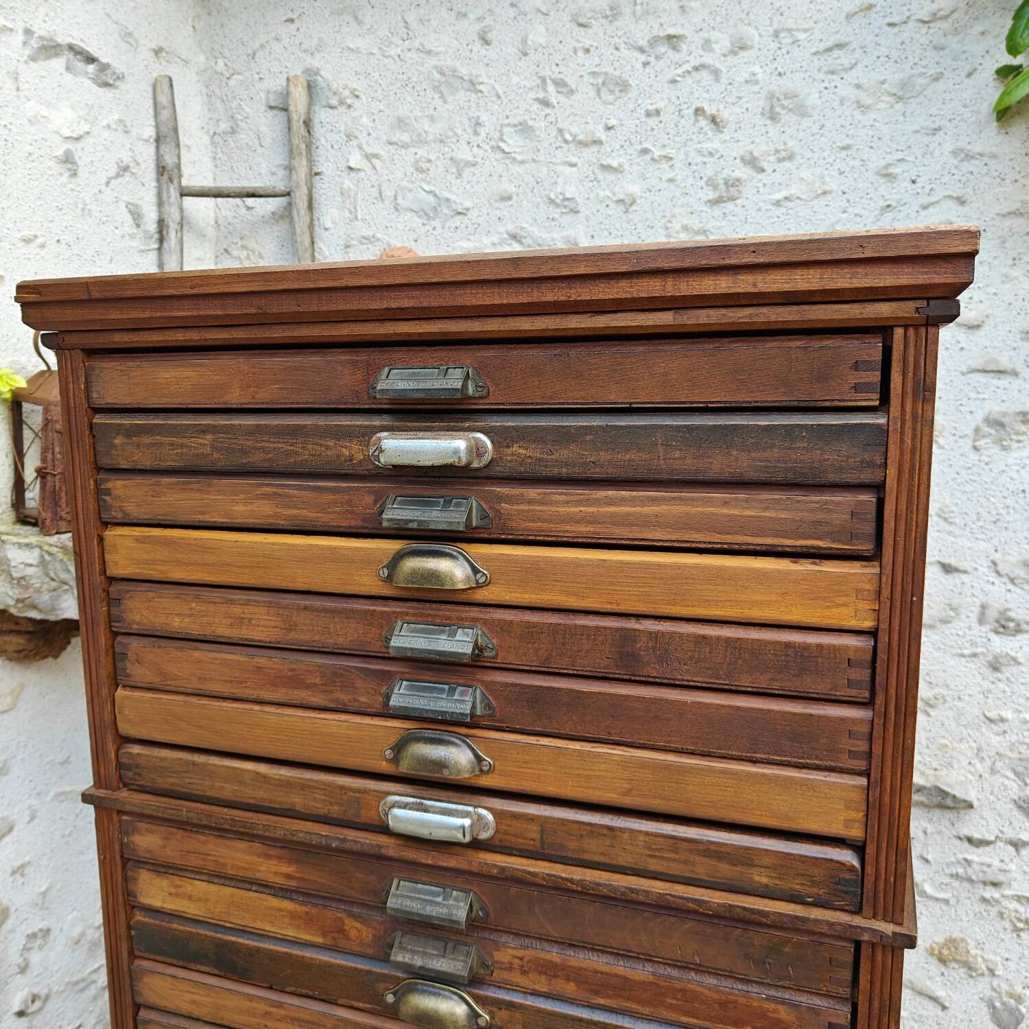 Typographer's trade furniture