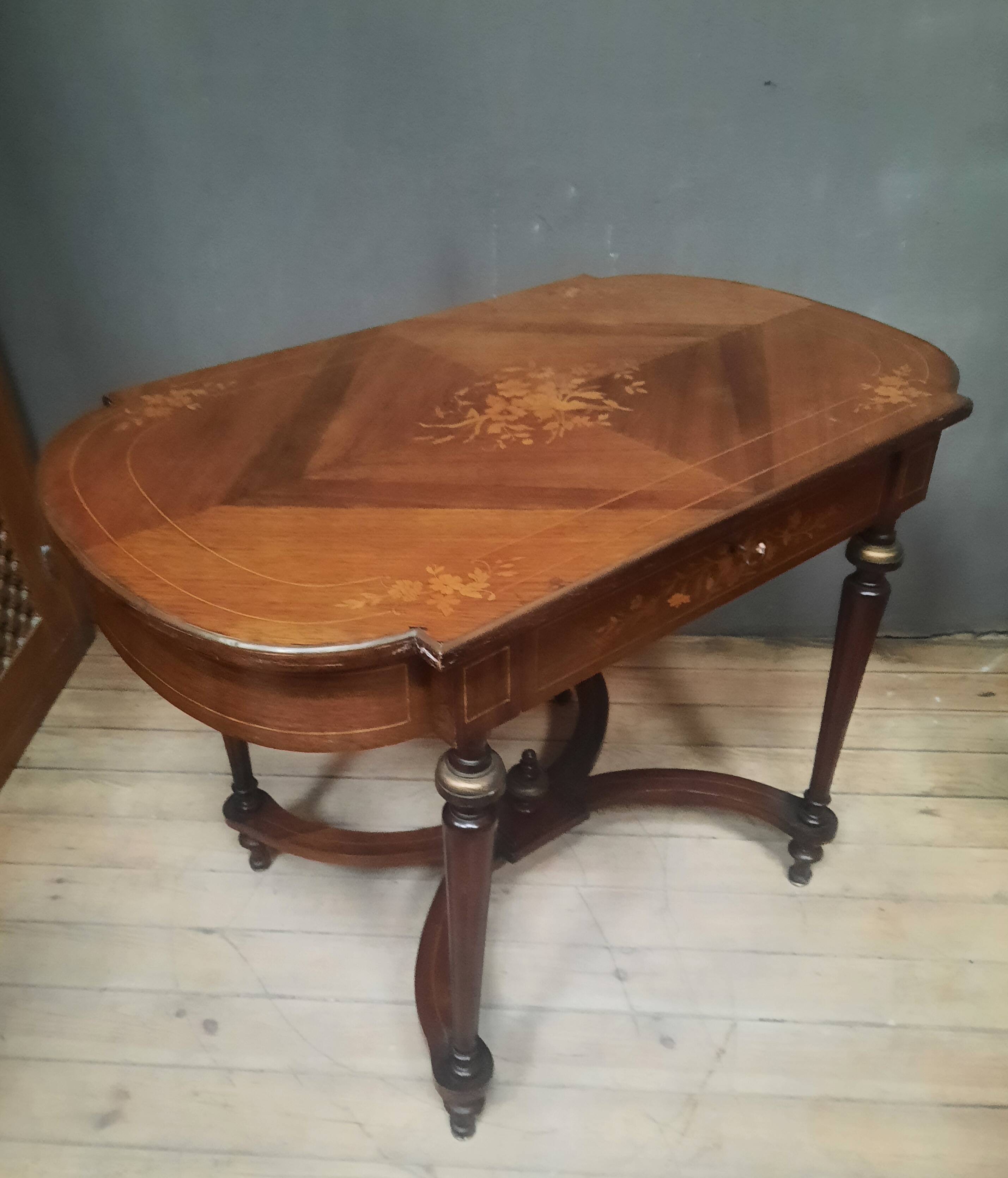 Napoleon III marquetry coffee table