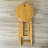 Round folding stool