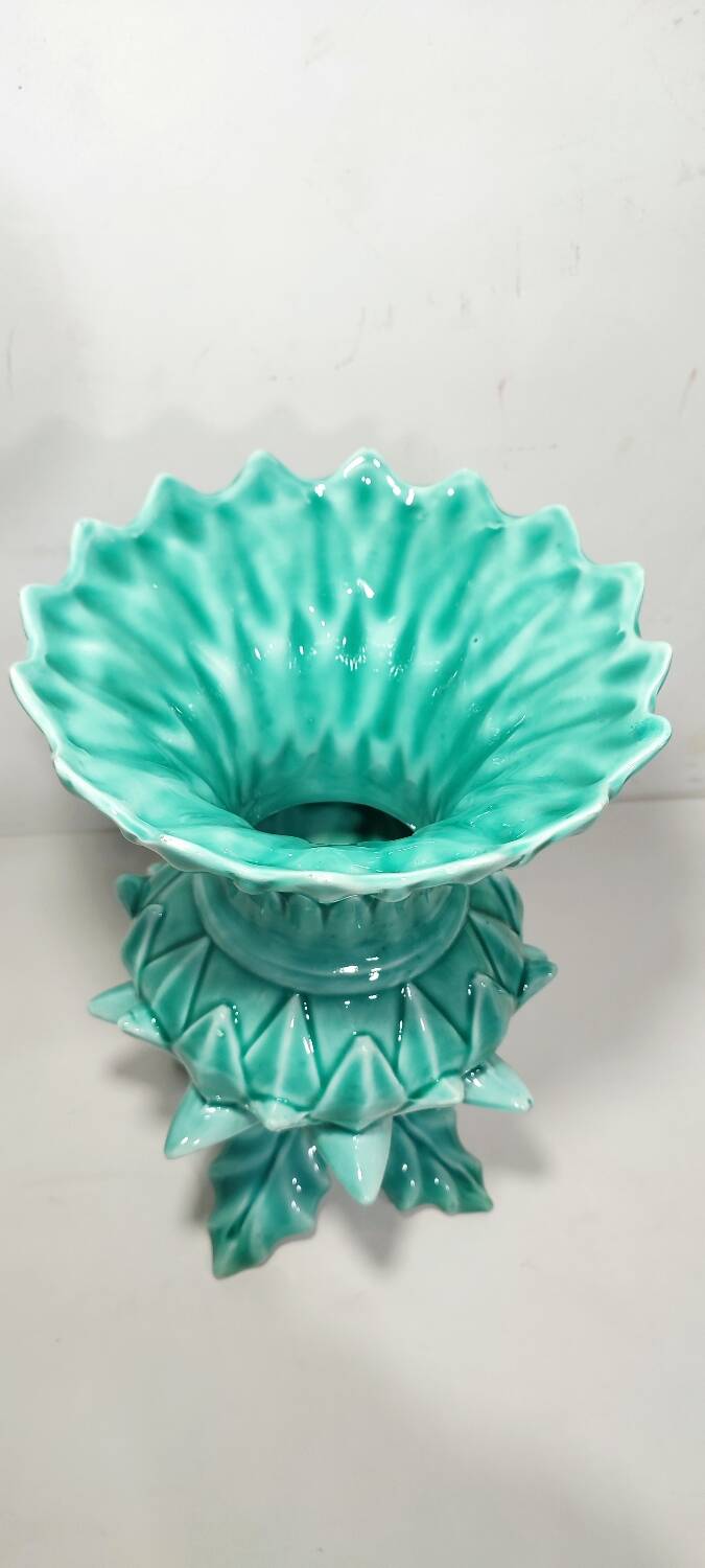 Jarrón de cerámica de Manises. España, 1970s.