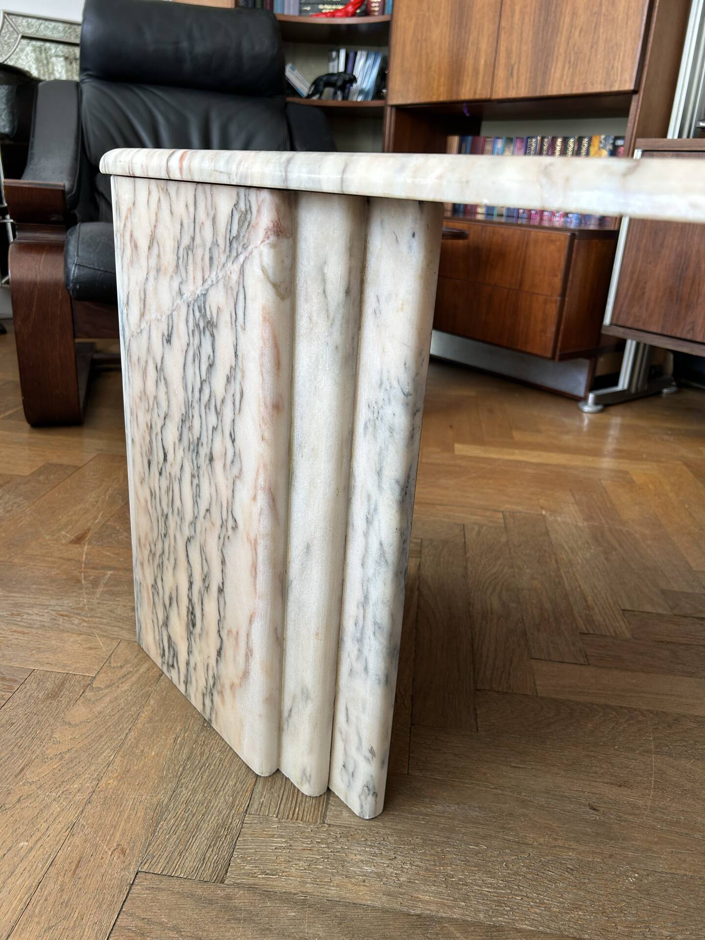 Water droplet marble coffee table design from the 70s.