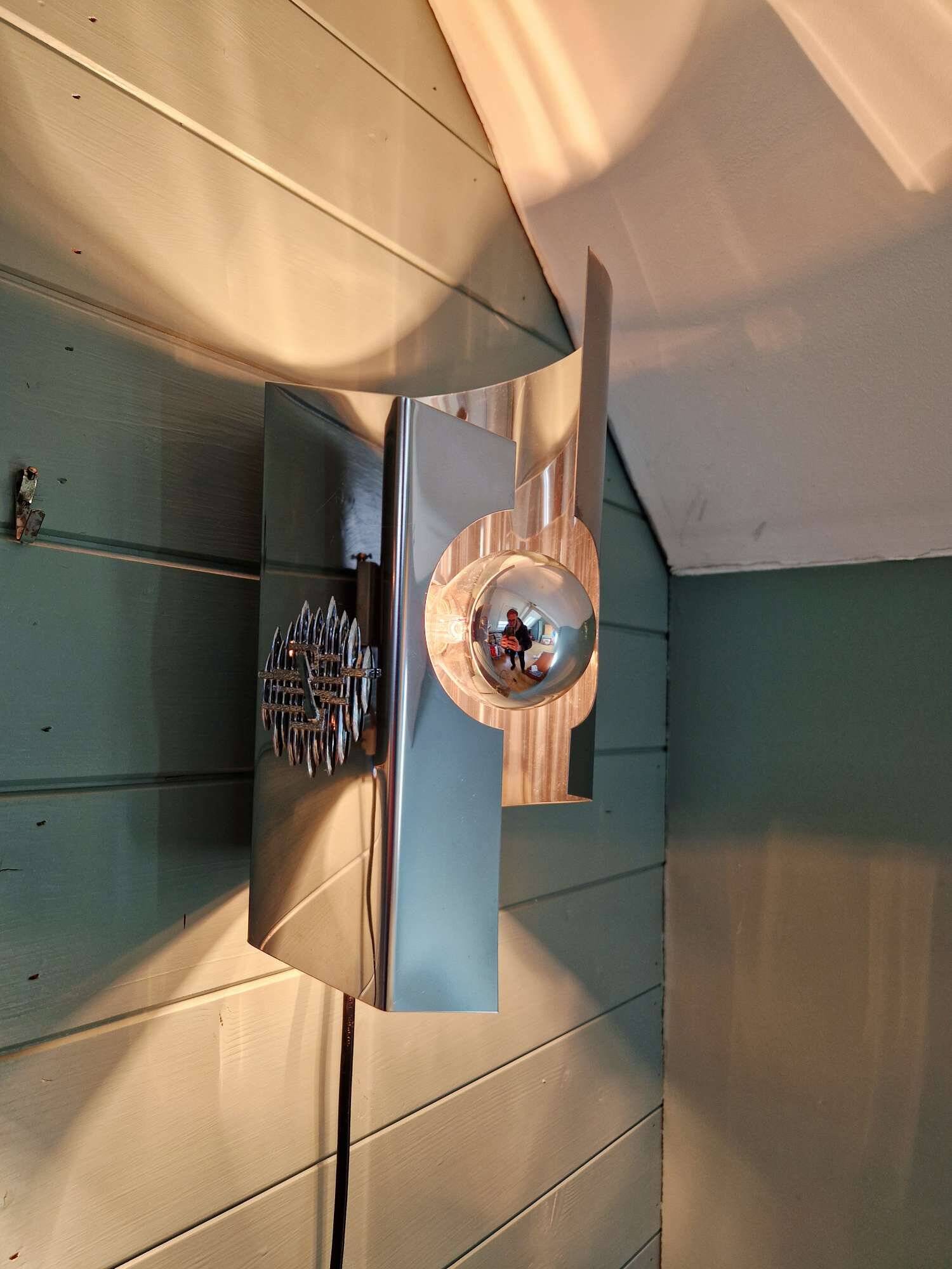 Paire d'appliques murales Space Age en métal chromé, 1970