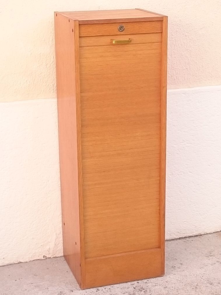 Meuble à rideau vintage en chêne clair