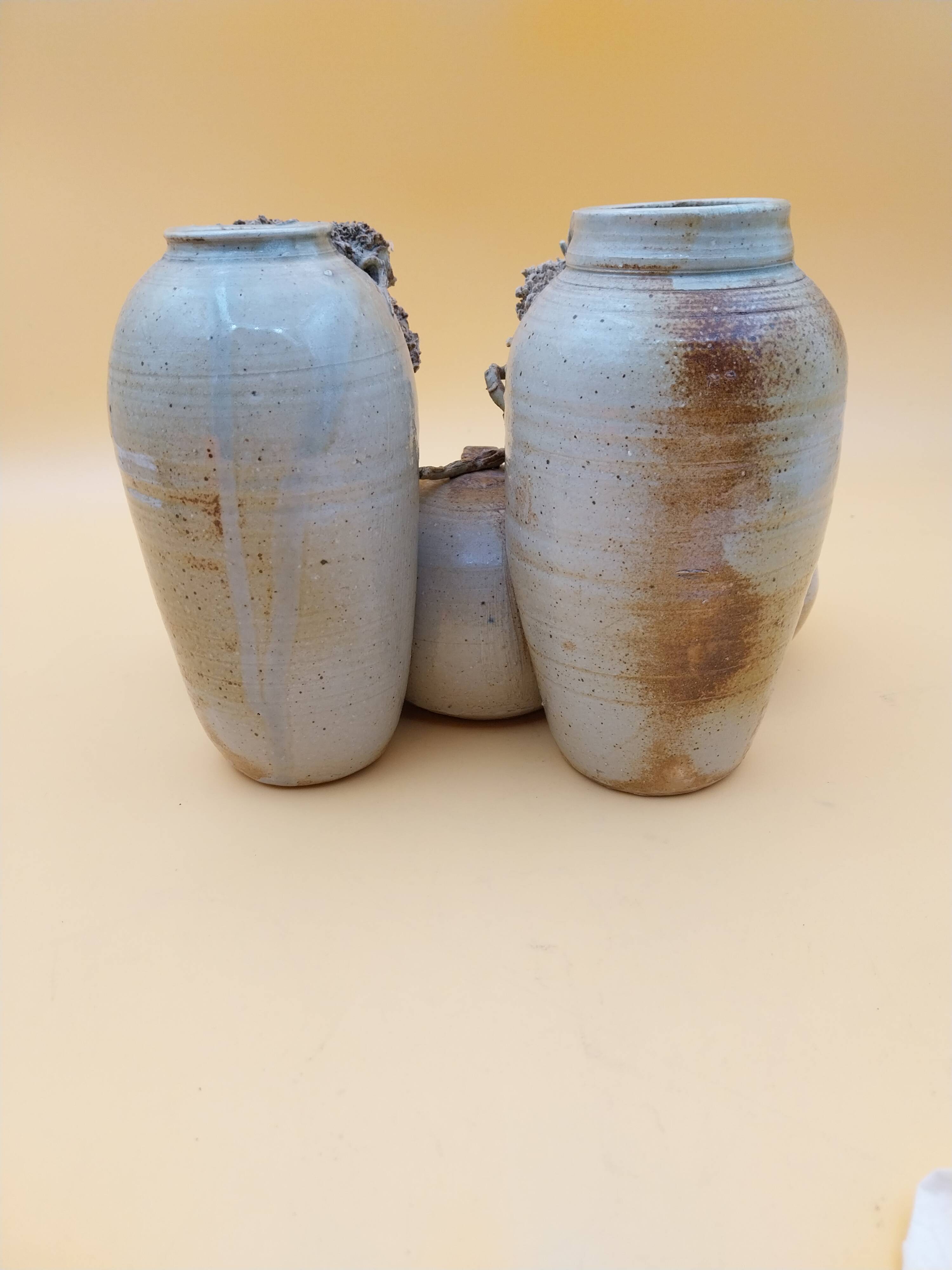 Vase en grès décor japonisant signé