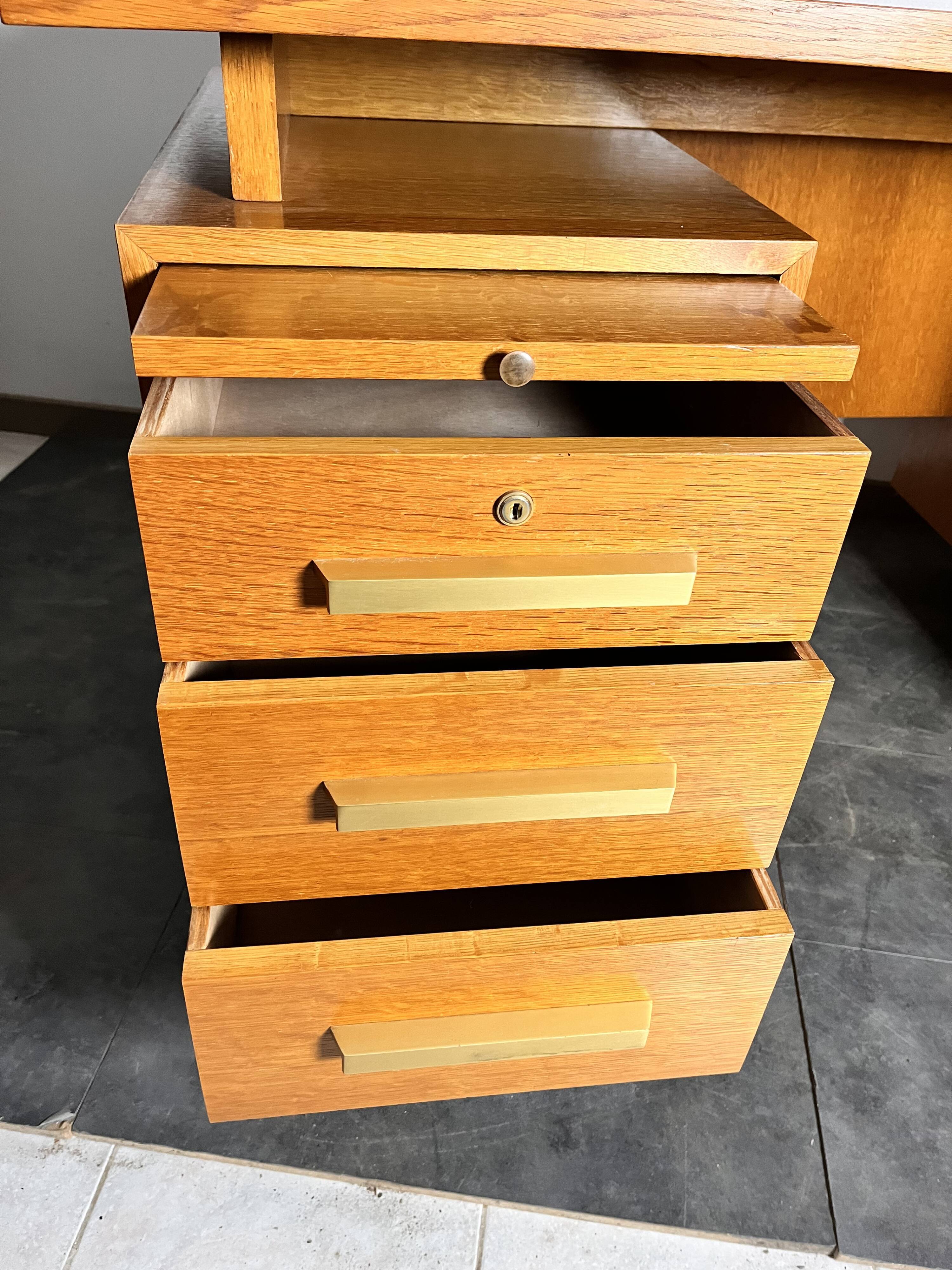Bureau design 1960