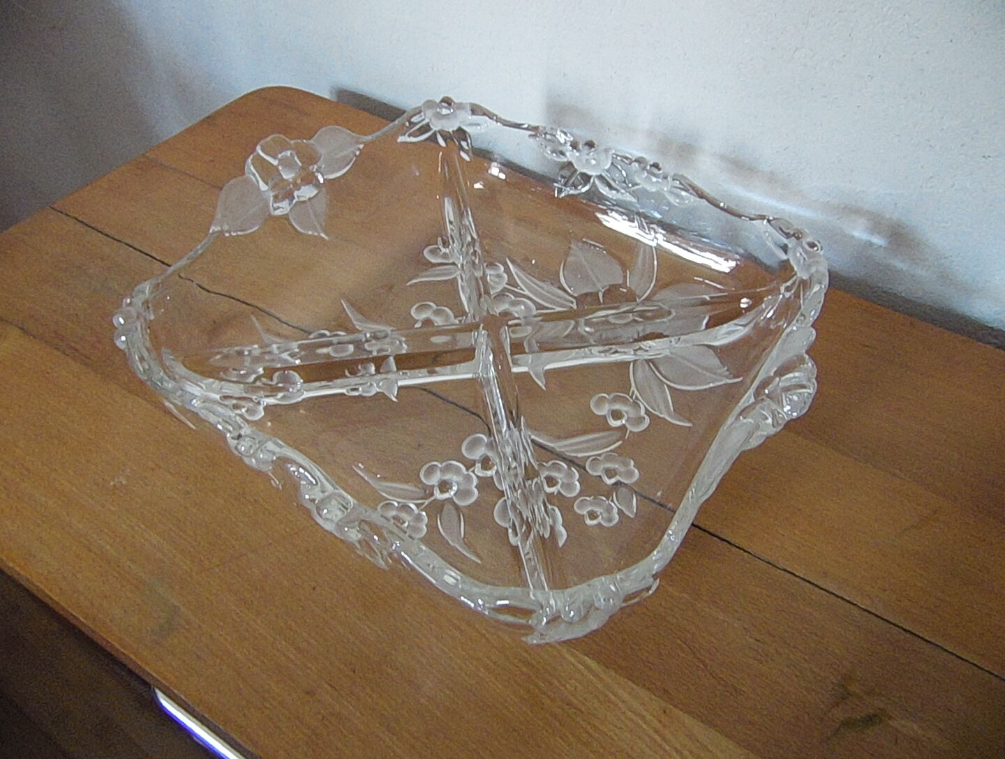 Plat a compartiment en verre epais deco laqué