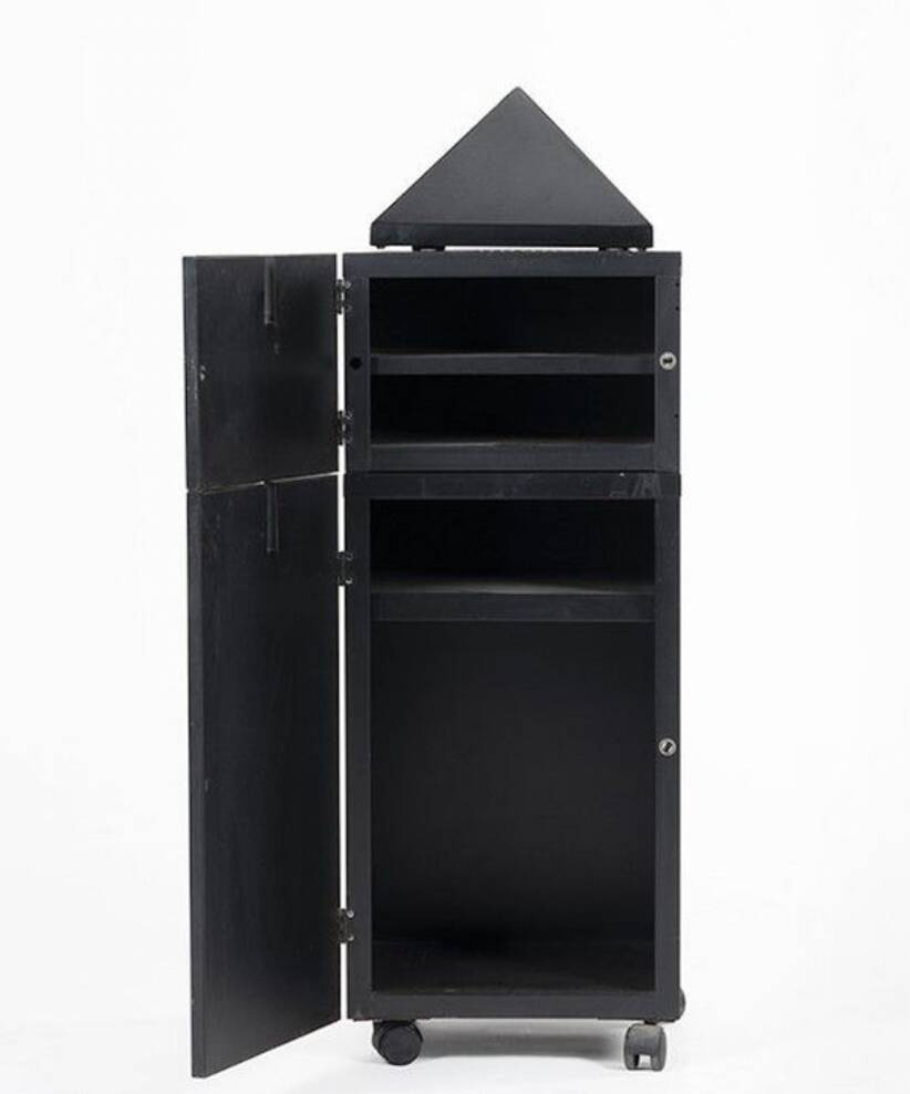 Paire de meubles d'appoint « Théâtre du monde » noir de Philippe STARCK