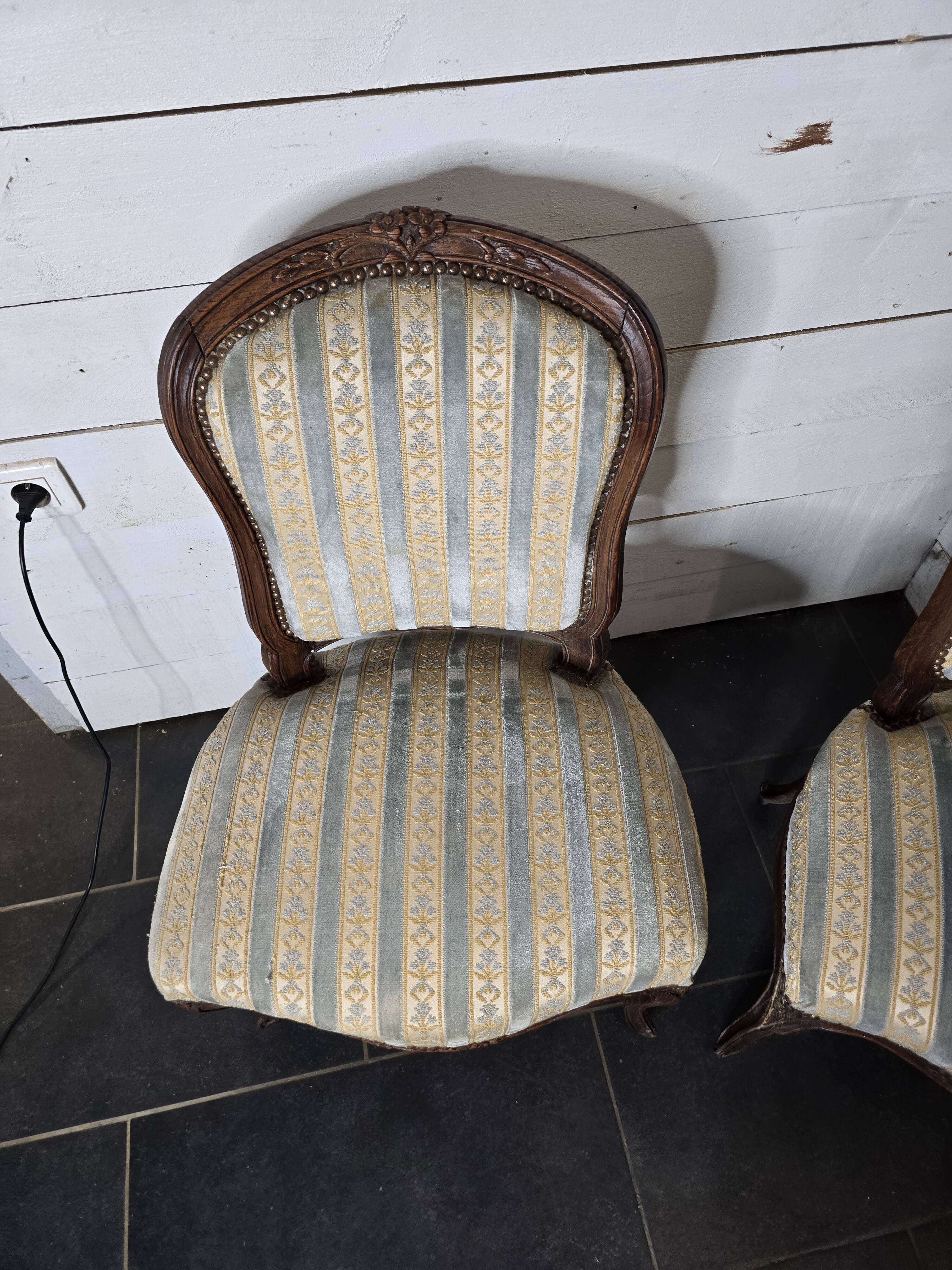 Paire de chaises style Louis XV