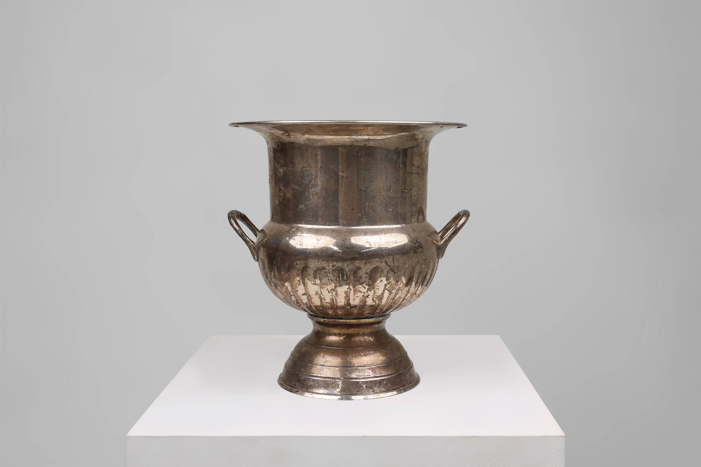 Antique Silver Plated Copper Champagne Bucket in Medicis Shape, 1890s