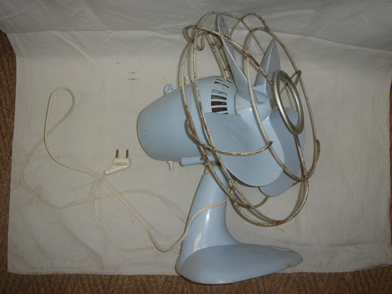 Vintage calor bivolt fan from 1950/60