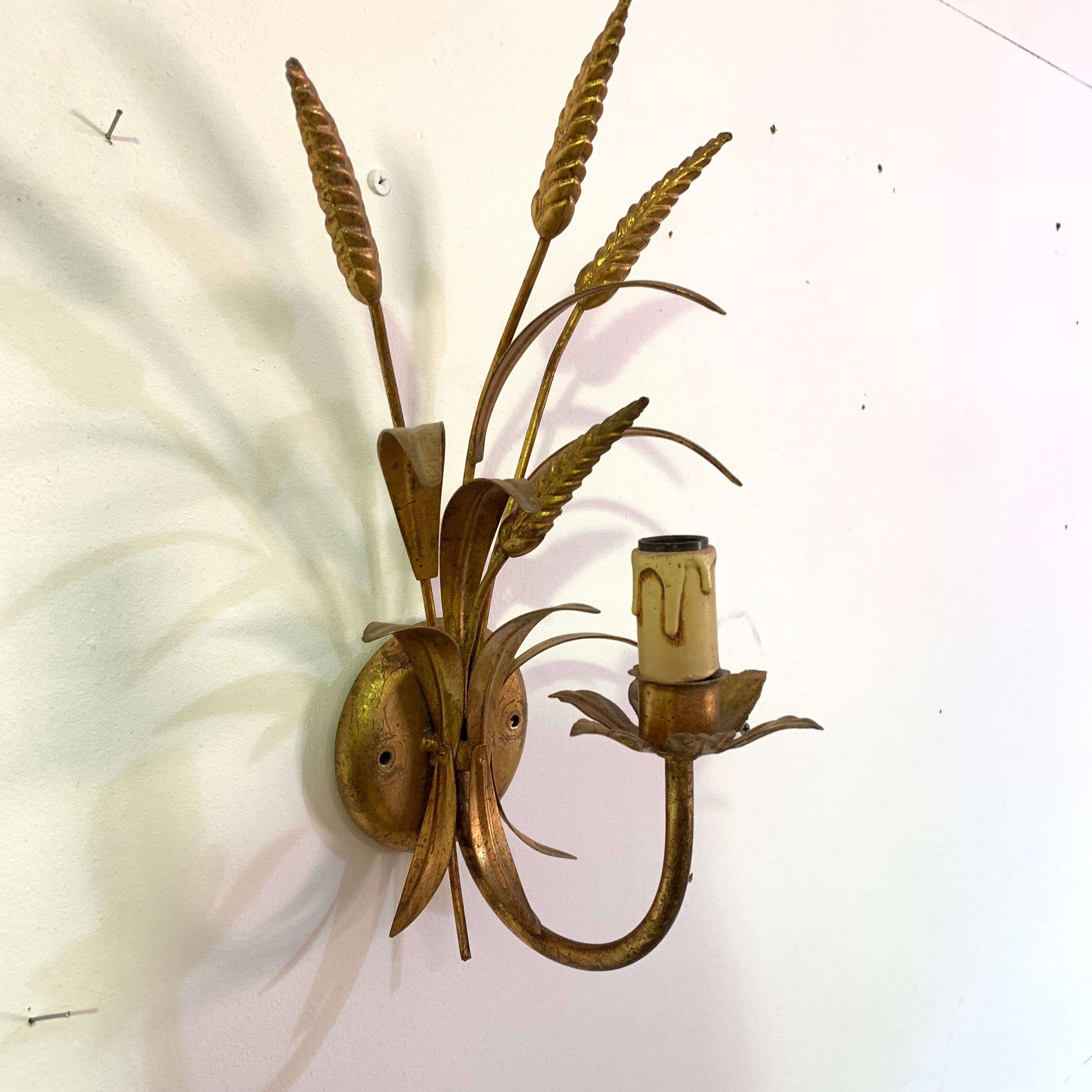 Vintage gold metal wall lamp
