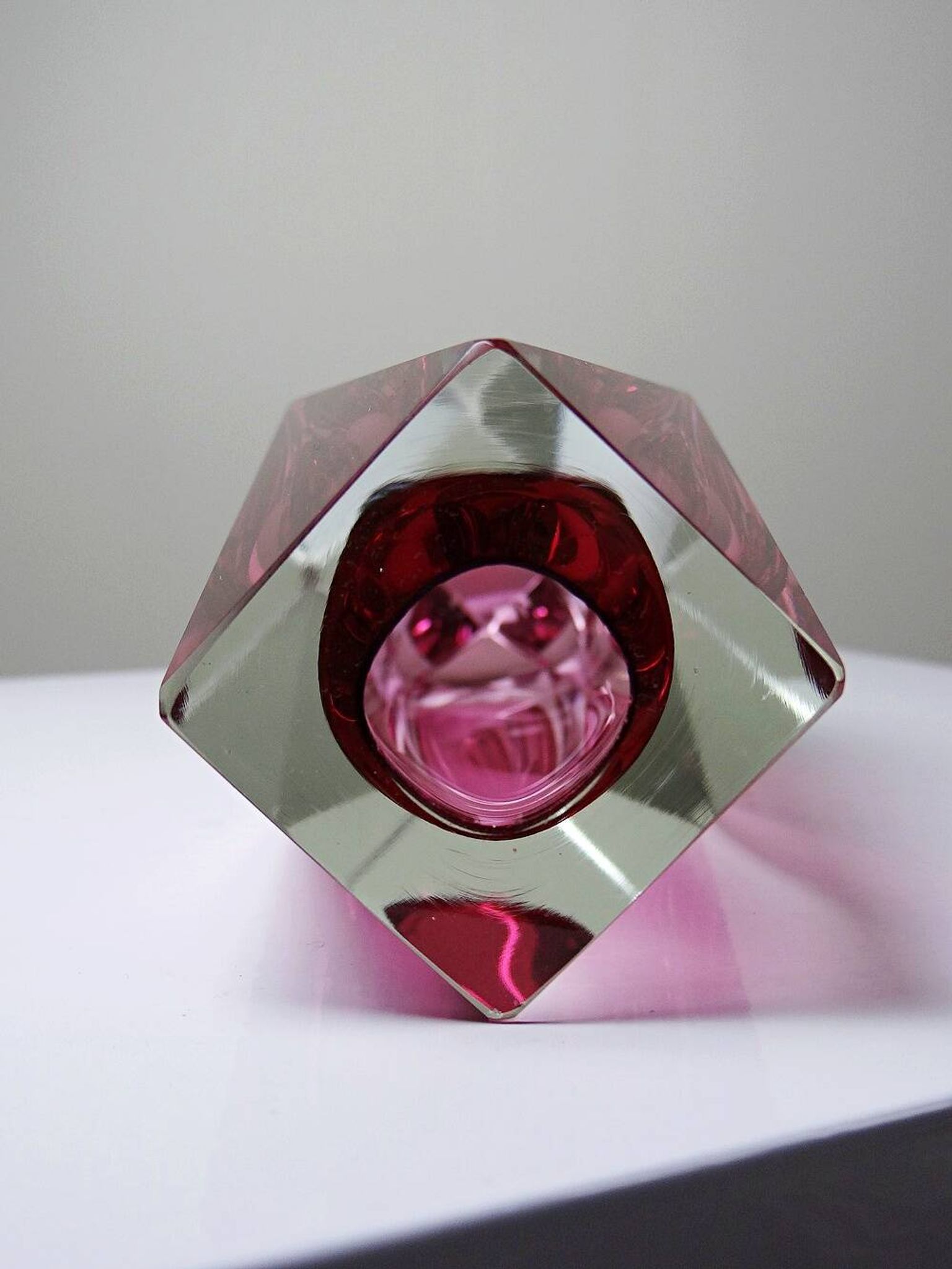 Faceted submerged vase Murano pink glass and crystal from the 1950s-60s.