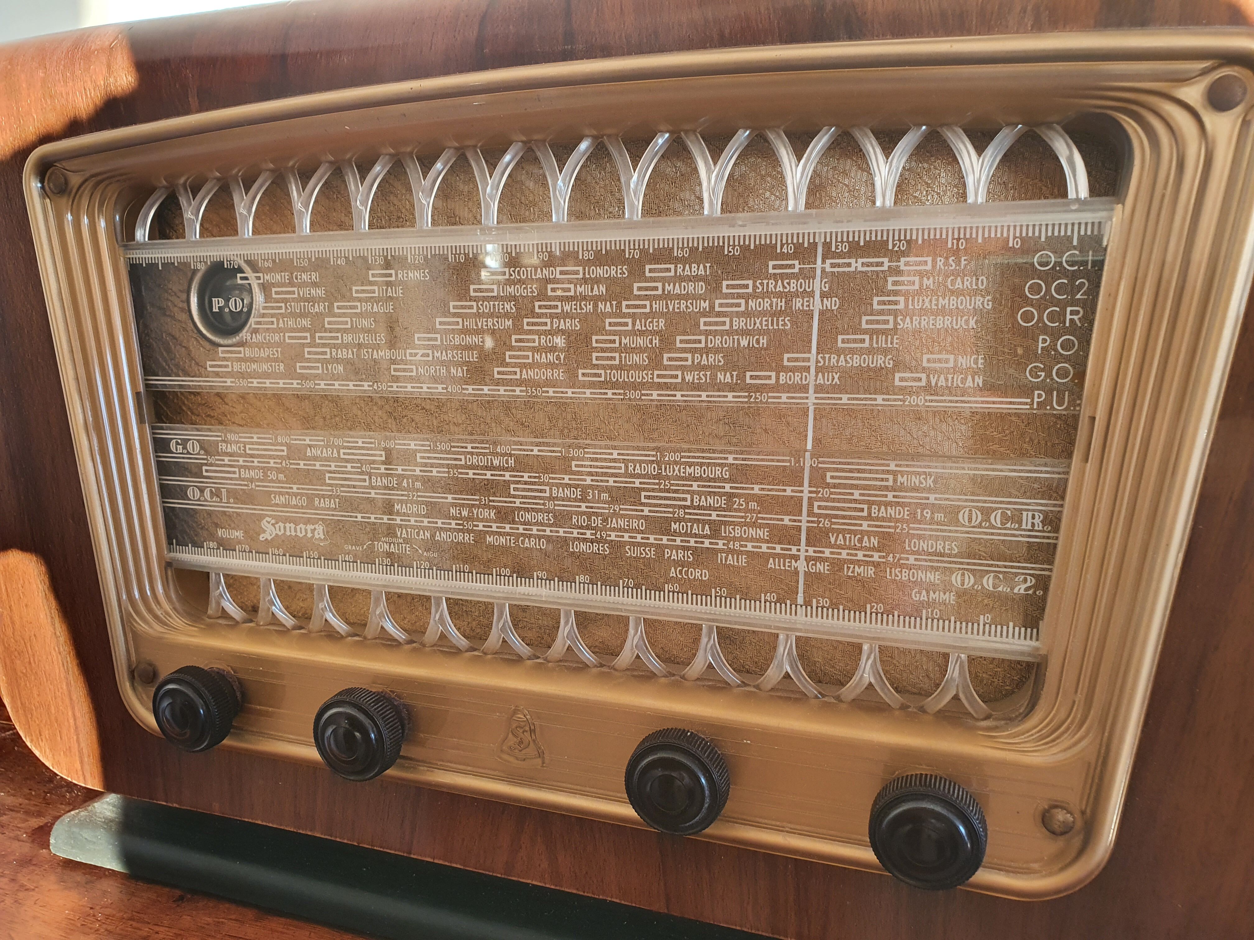 Vintage radio TSF Sonora Excellence 415 year 1953