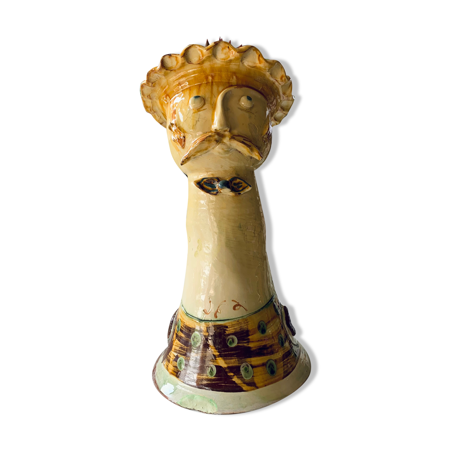 Terracotta plant holder head shape