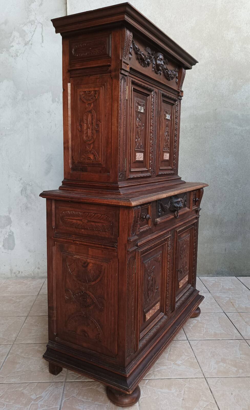 Louis XIII walnut diminutive buffet