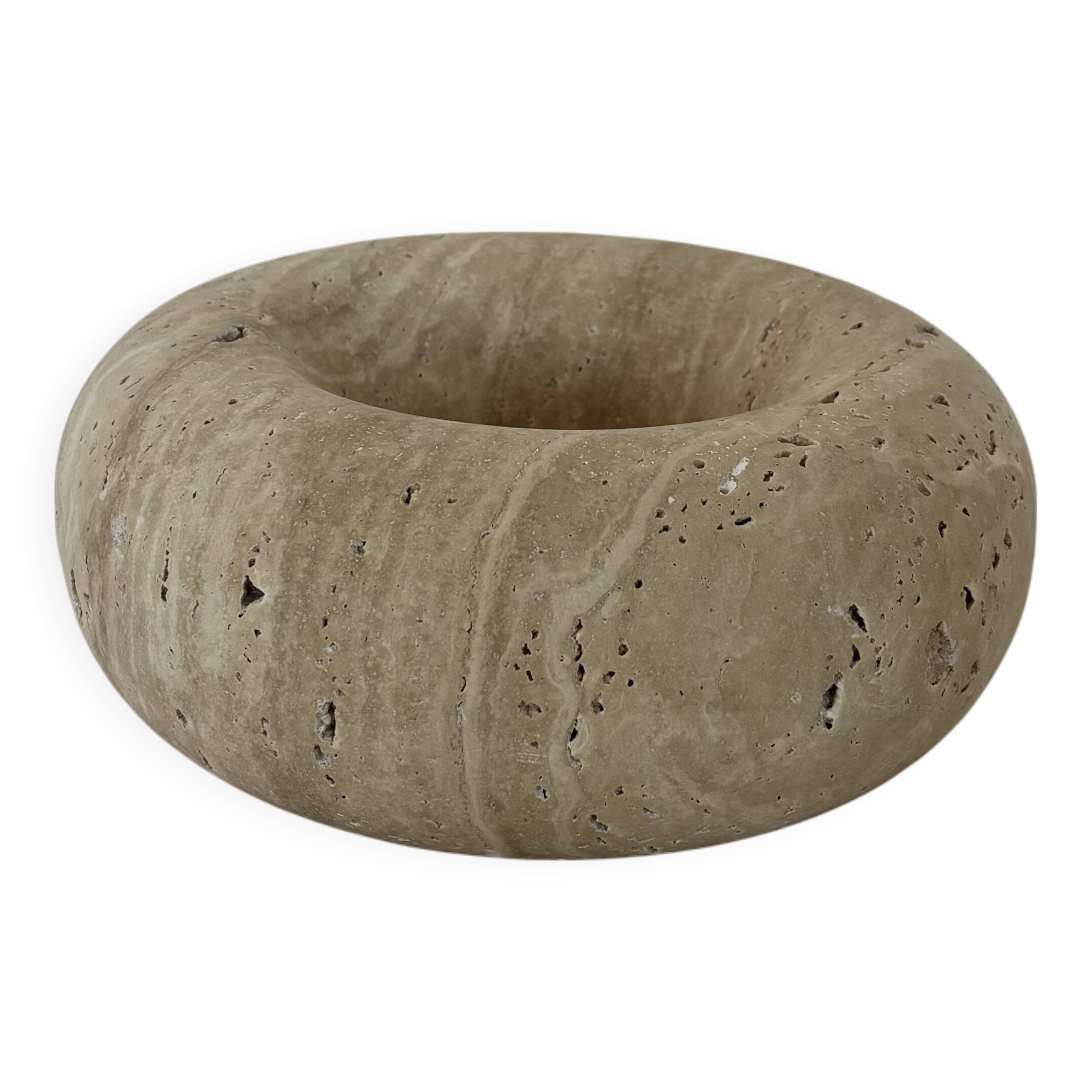 Donut-shaped disguised pocket emptier