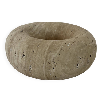 Donut-shaped disguised pocket emptier