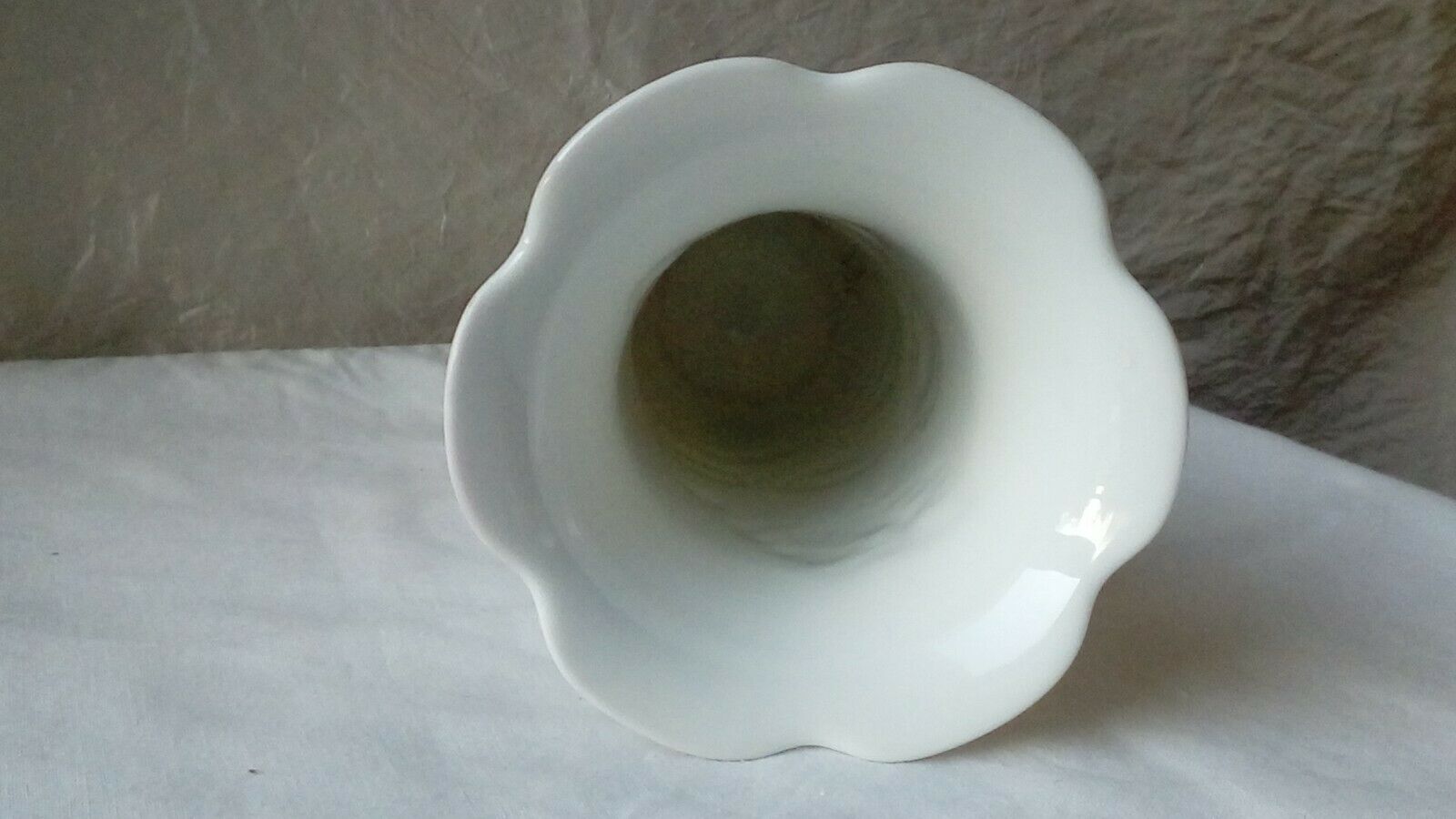 Porcelain vase matt effect decor in relief sign kaiser