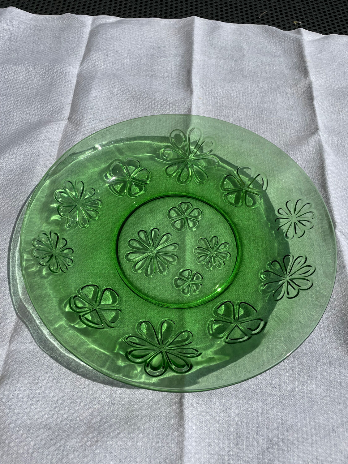Vintage green Vereco hollow dish