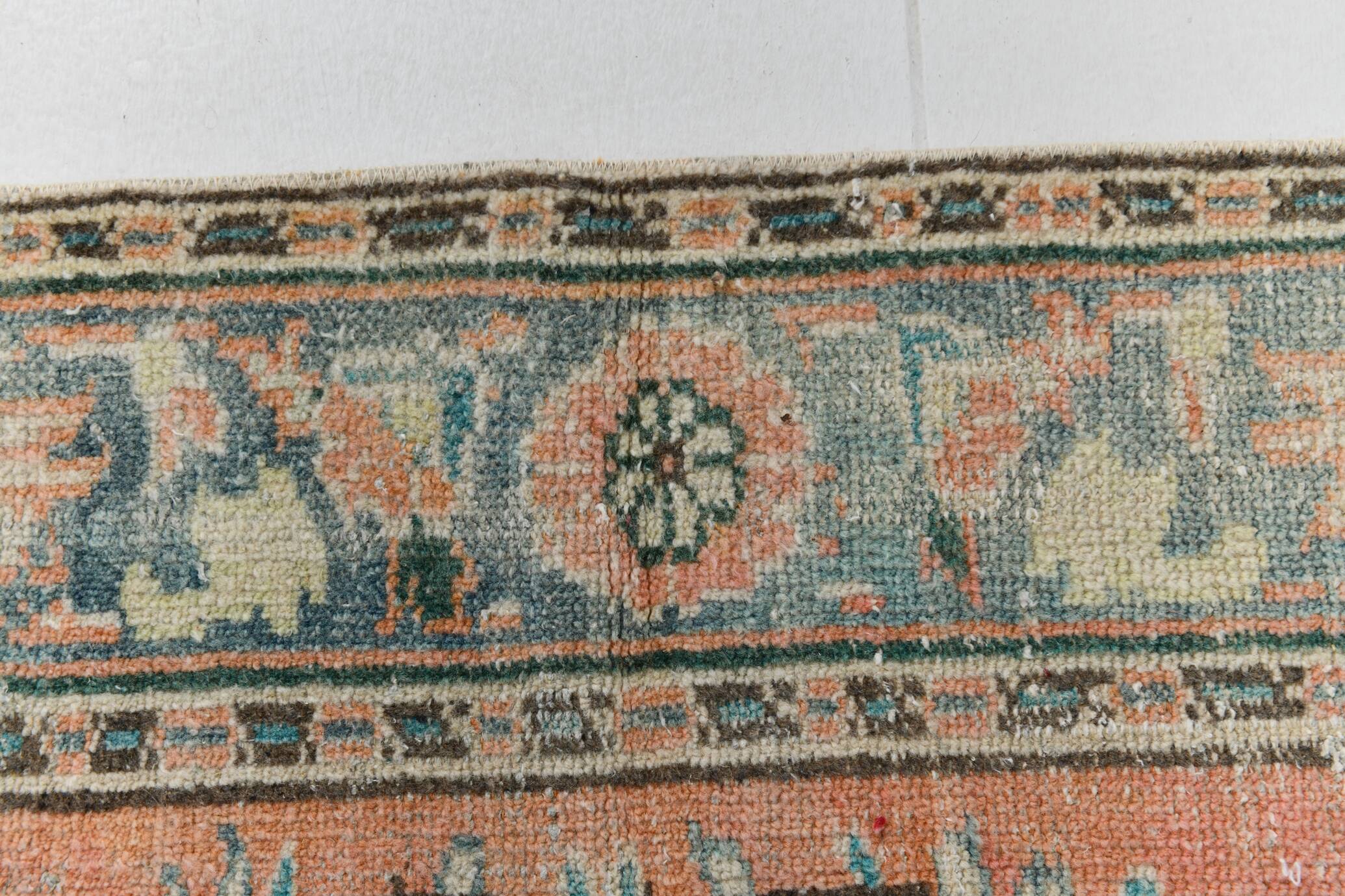 Red & Cream Classic Pattern Vintage Rug, 180x261Cm