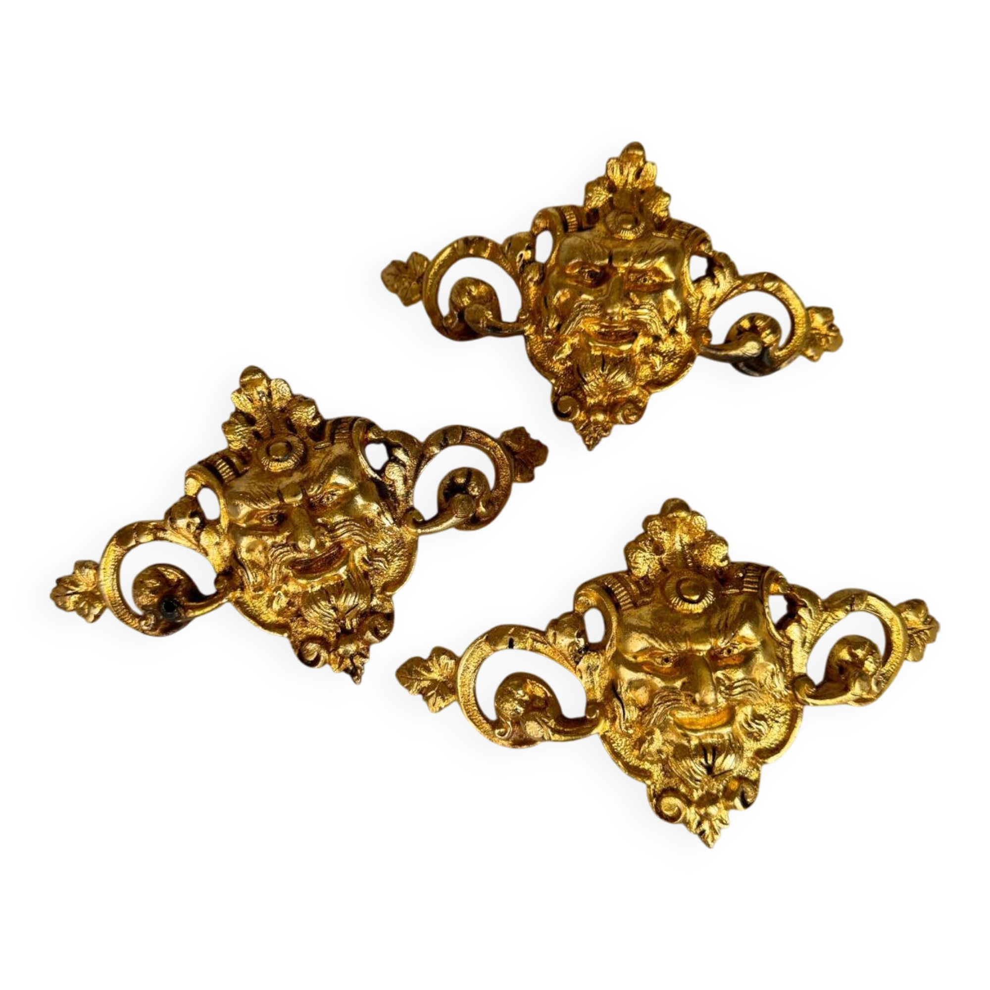 Ensemble de 3 éléments décoratifs en bronze/laiton.