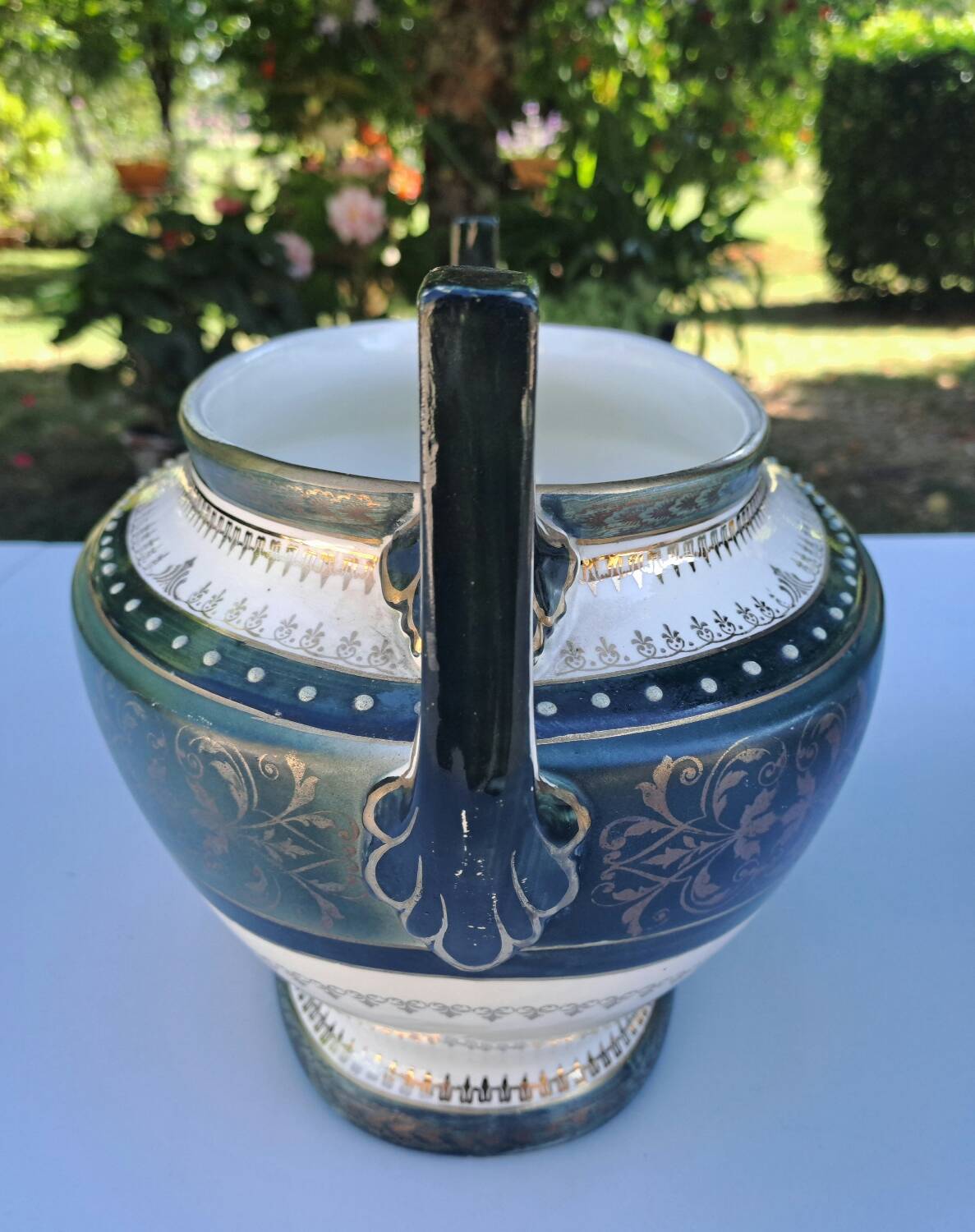 Keramis earthenware planter
