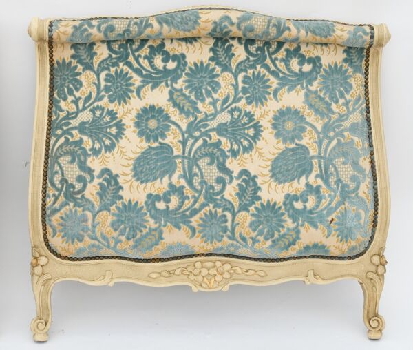 Lit de style Louis XV