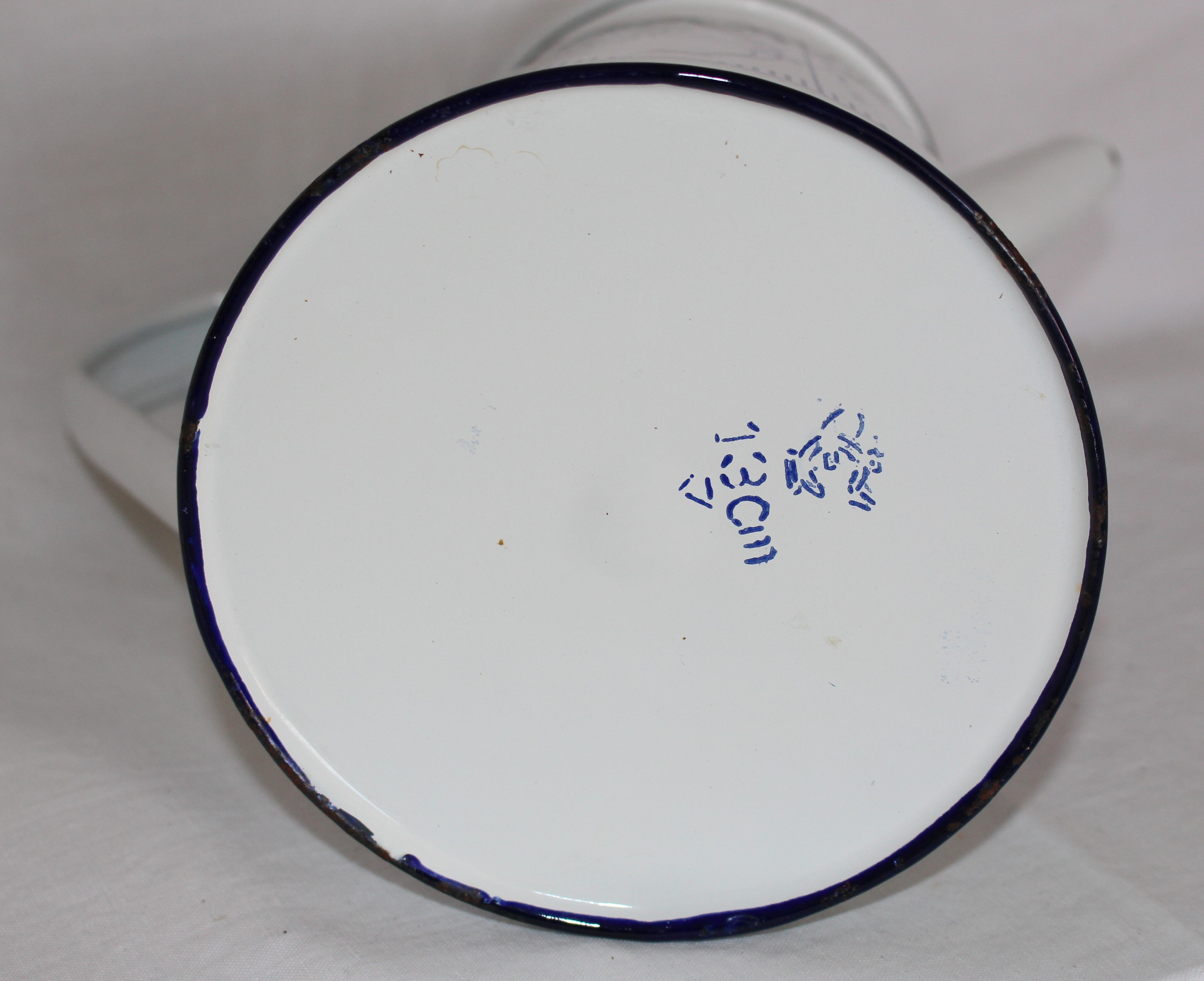 Enamelled metal coffee maker