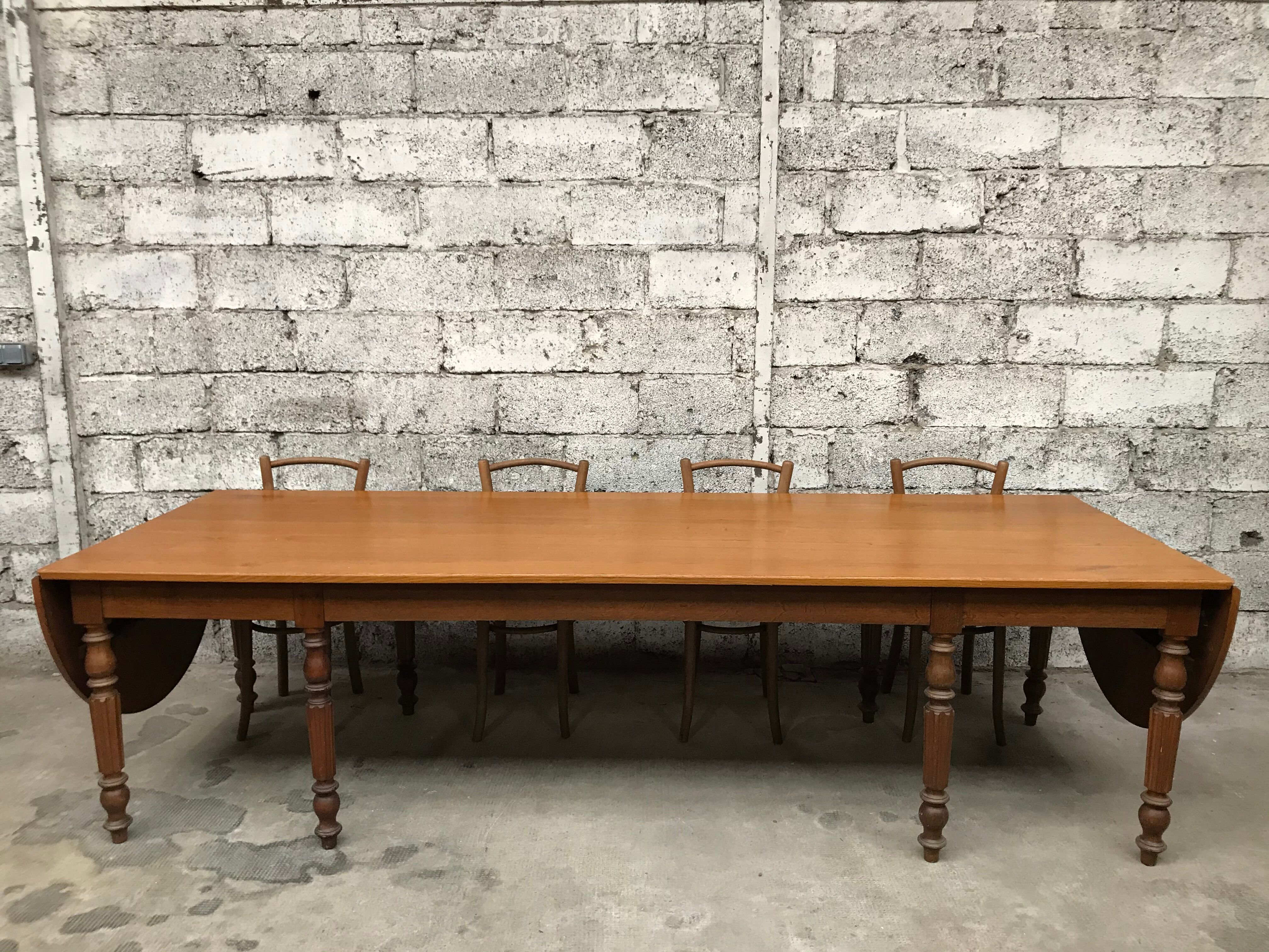 Former large oak farm table early 20th vintage