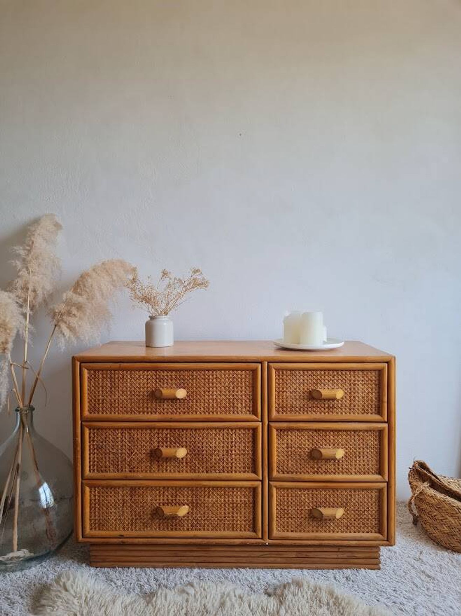 Commode en rotin, circa 1960