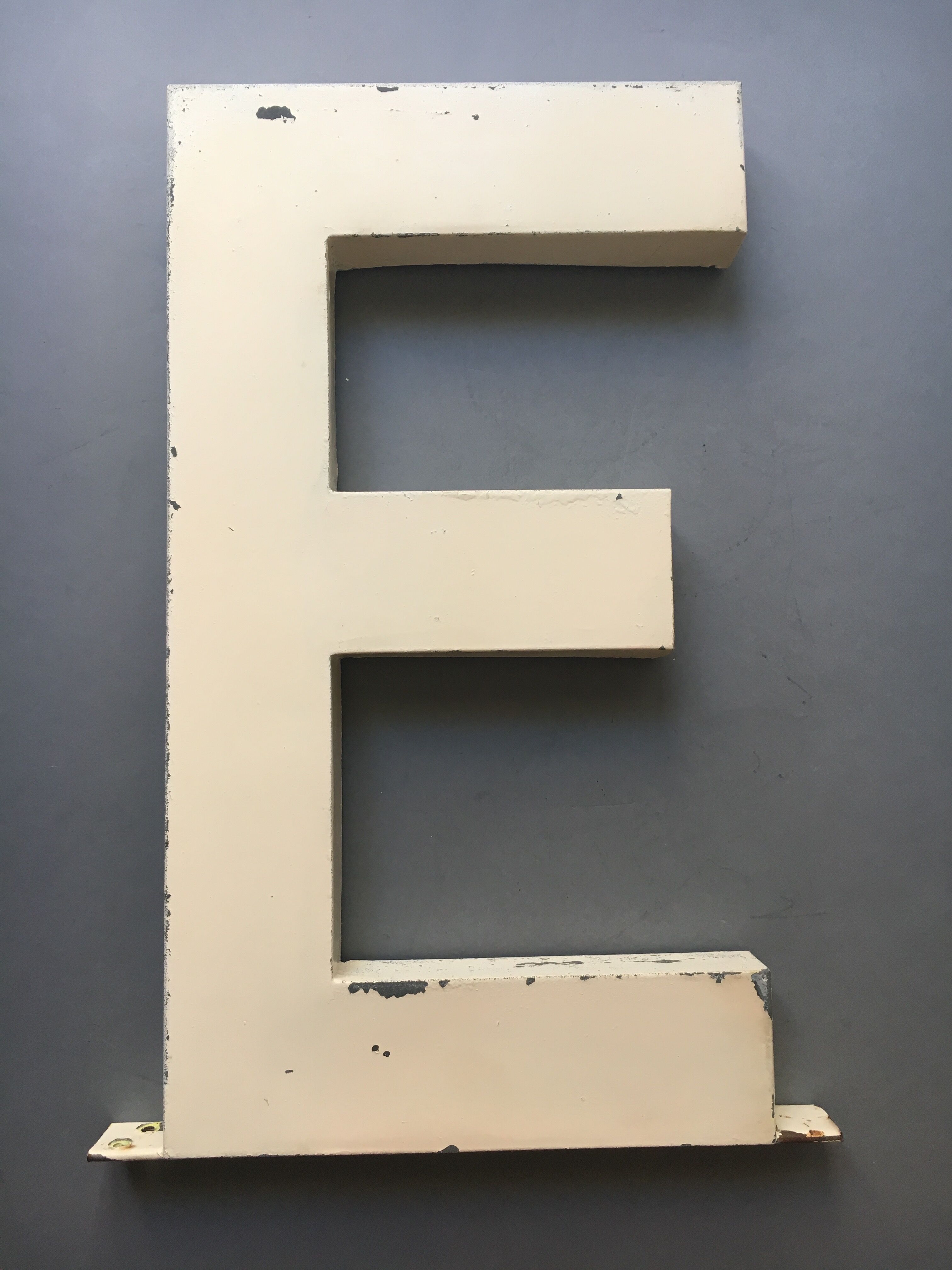 Old sign letter e 40 cm vintage