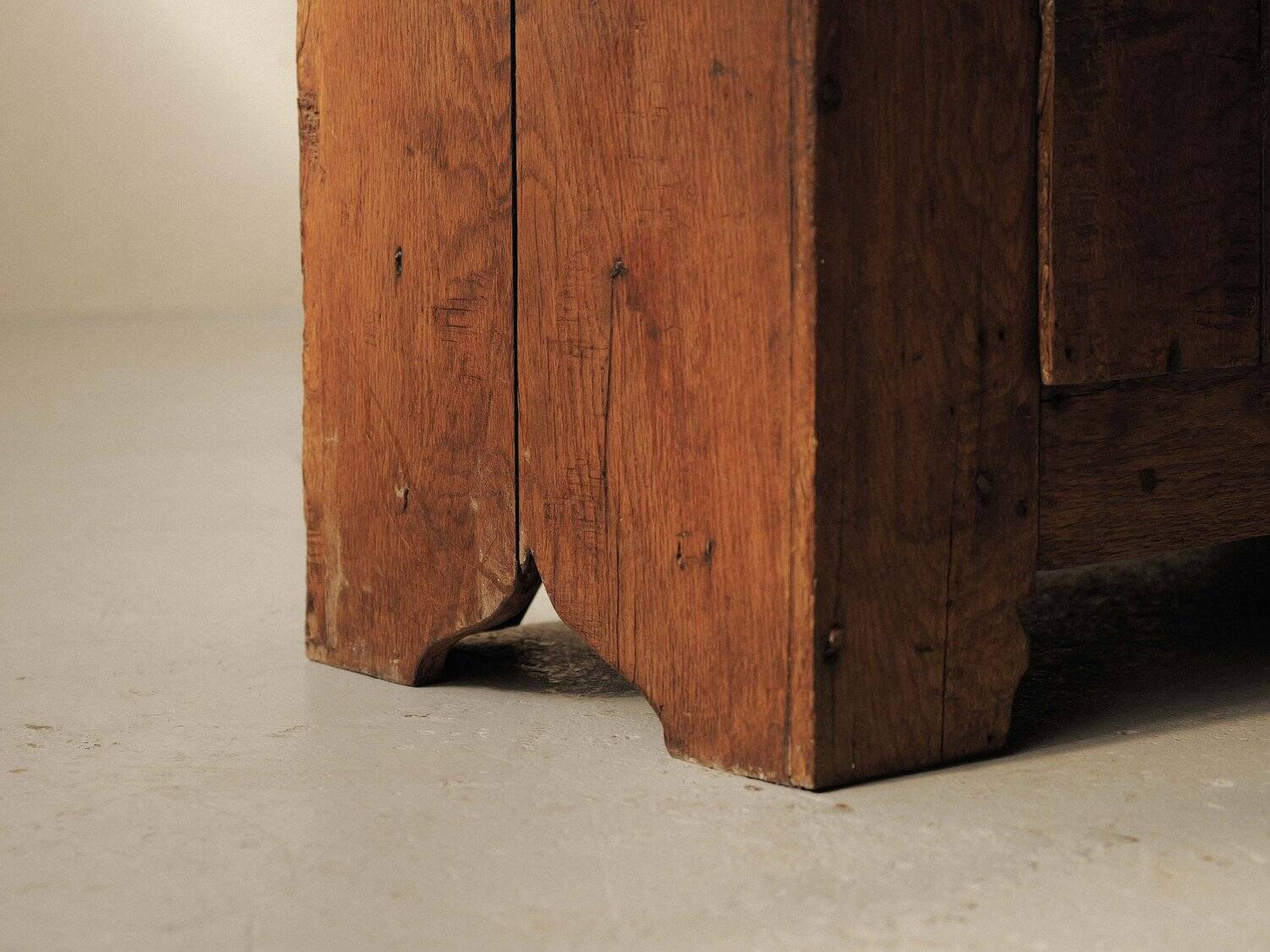 Oak furniture, folk art, Cévennes, 19th century