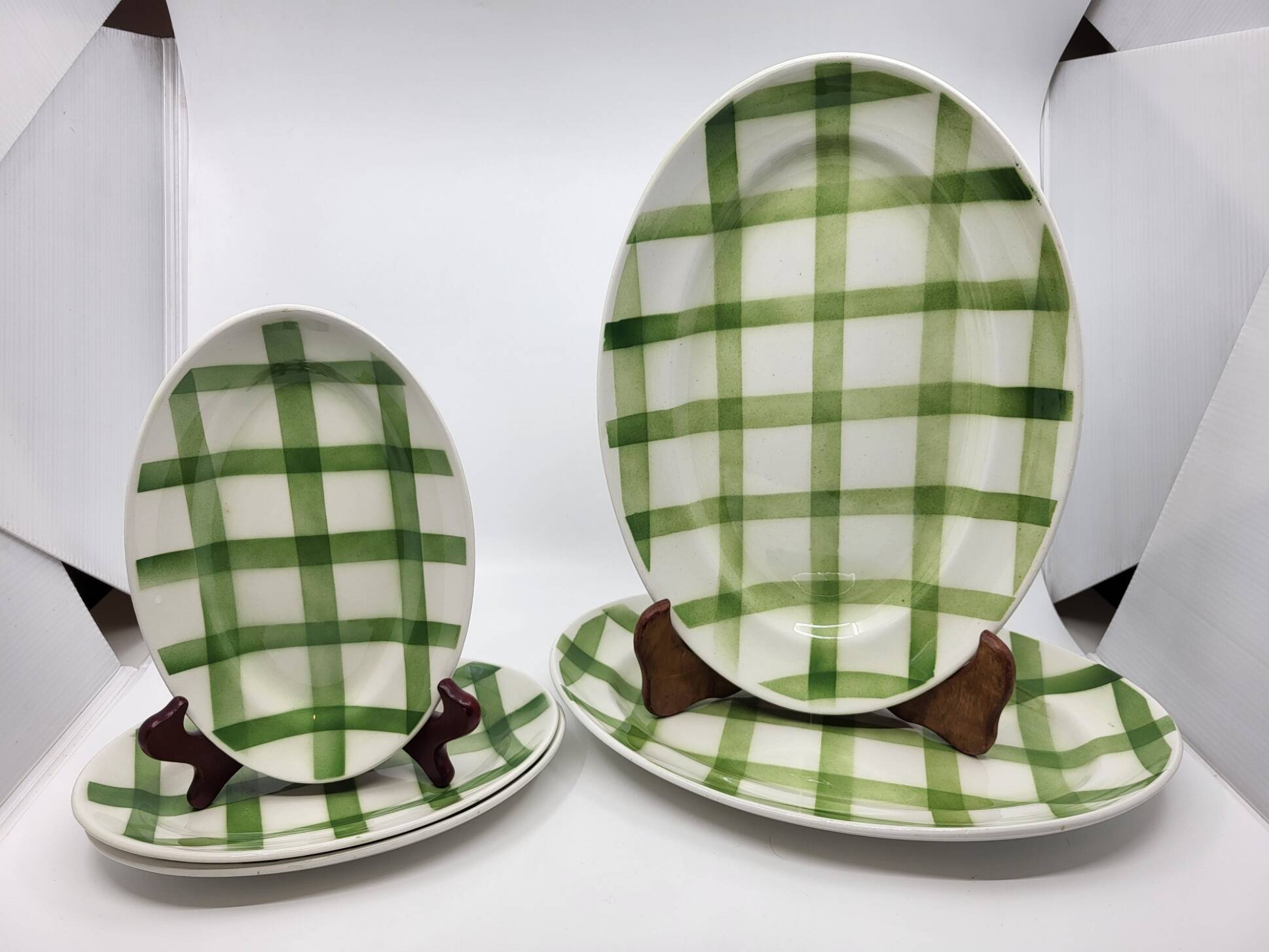 Moulin des Loups Orchies serving dishes, "Nappe" model, Green (set of 9)